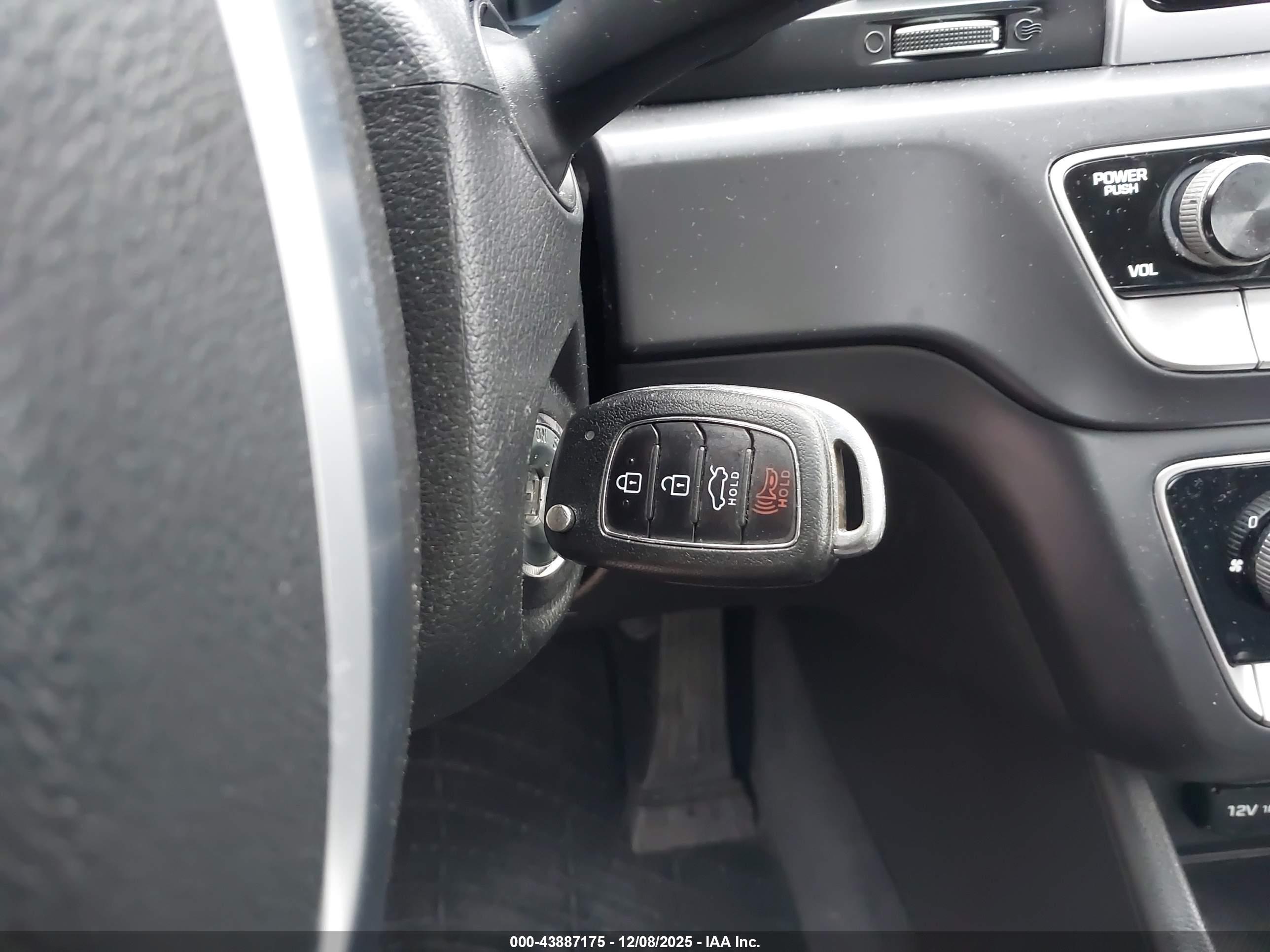 HYUNDAI SONATA image 11