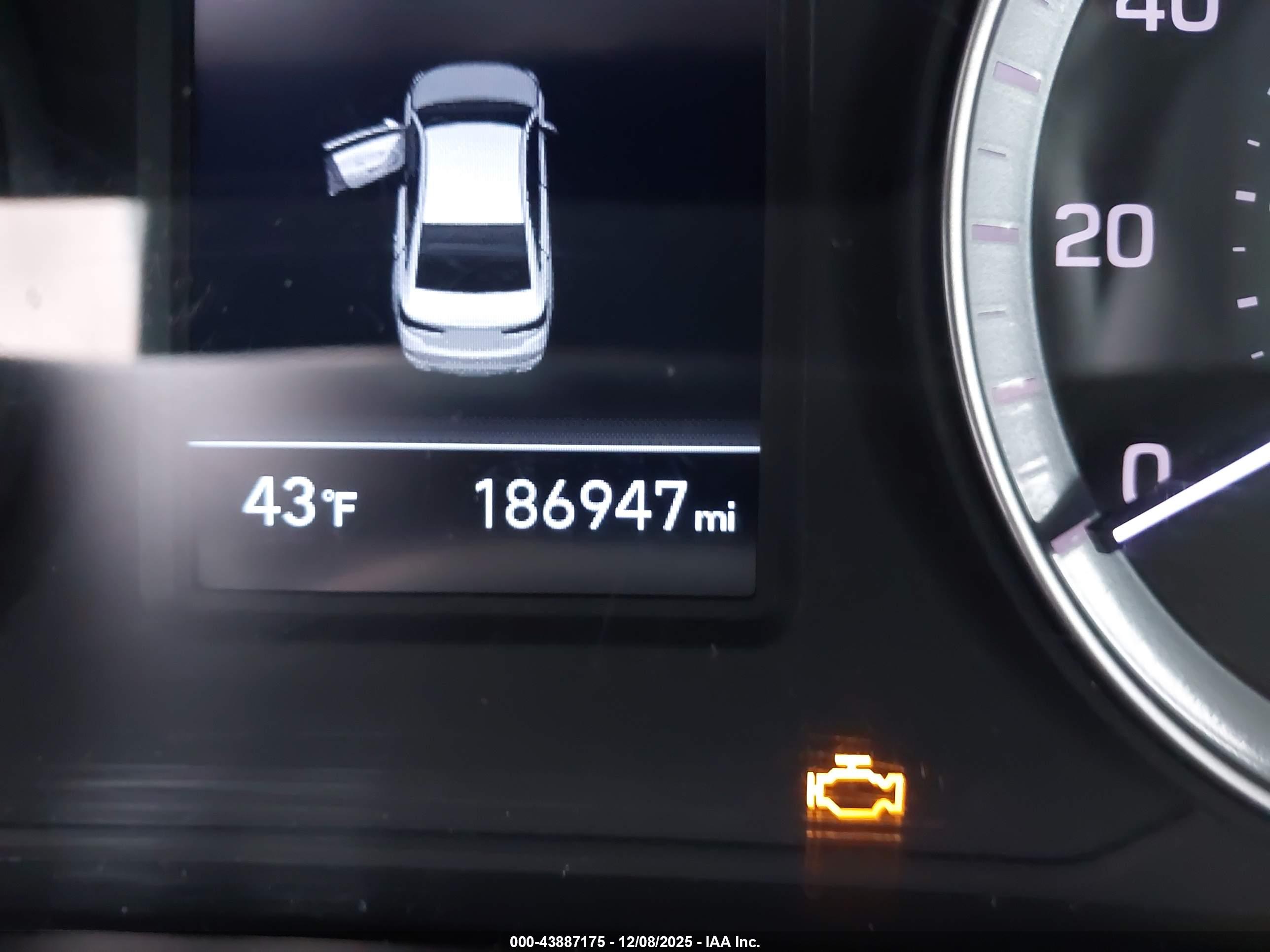 HYUNDAI SONATA image 7