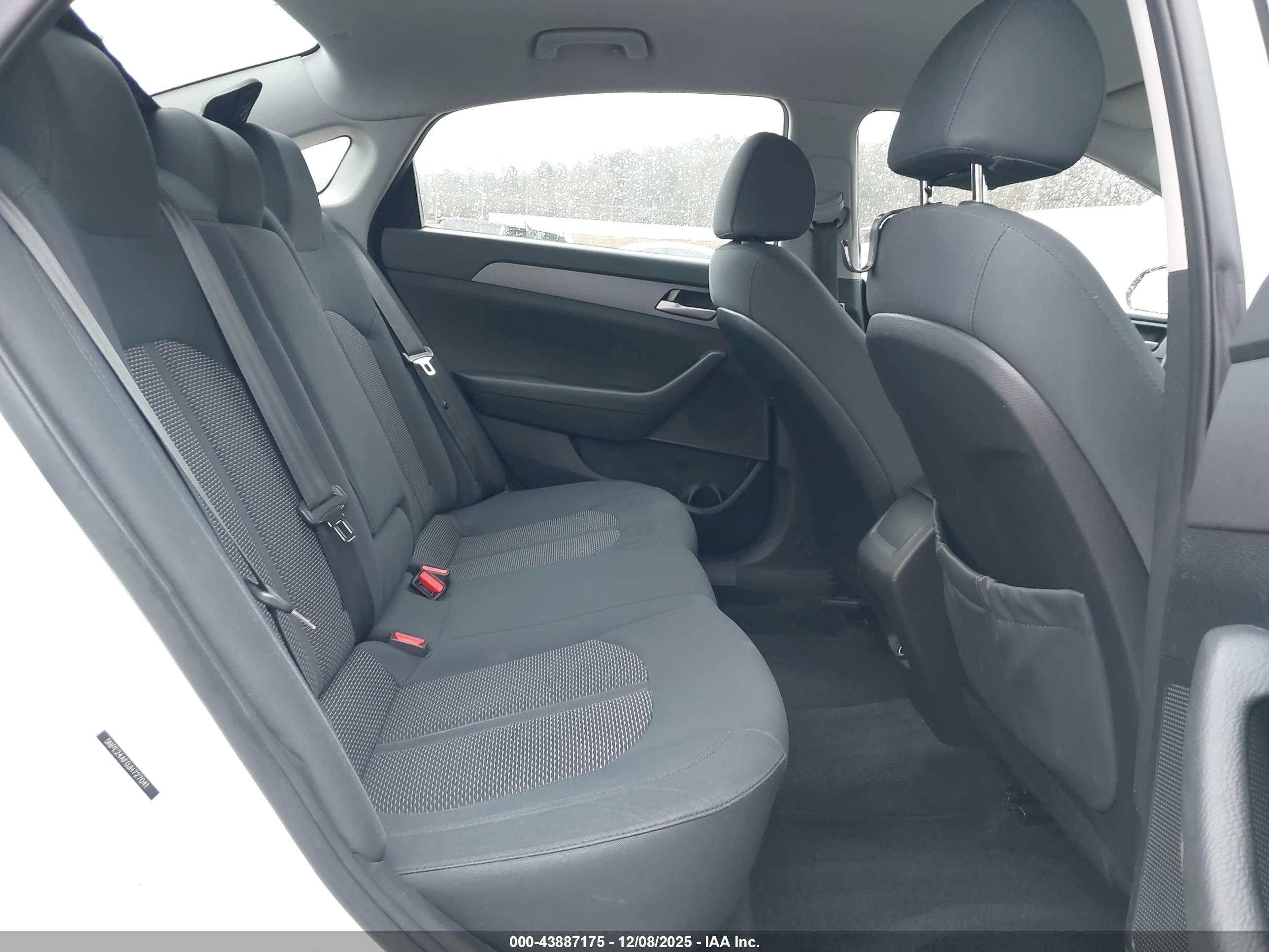 HYUNDAI SONATA image 8
