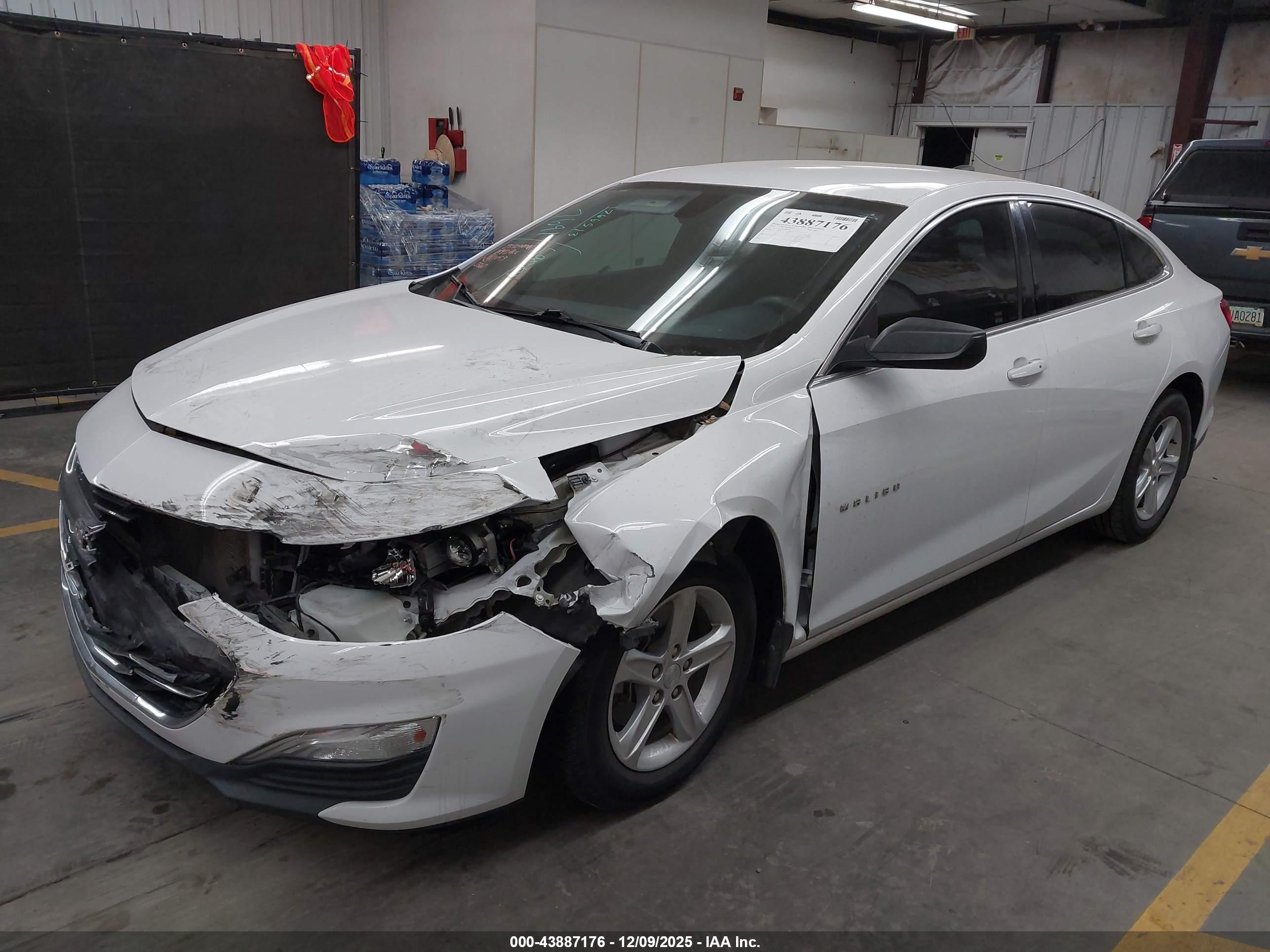CHEVROLET MALIBU image 2