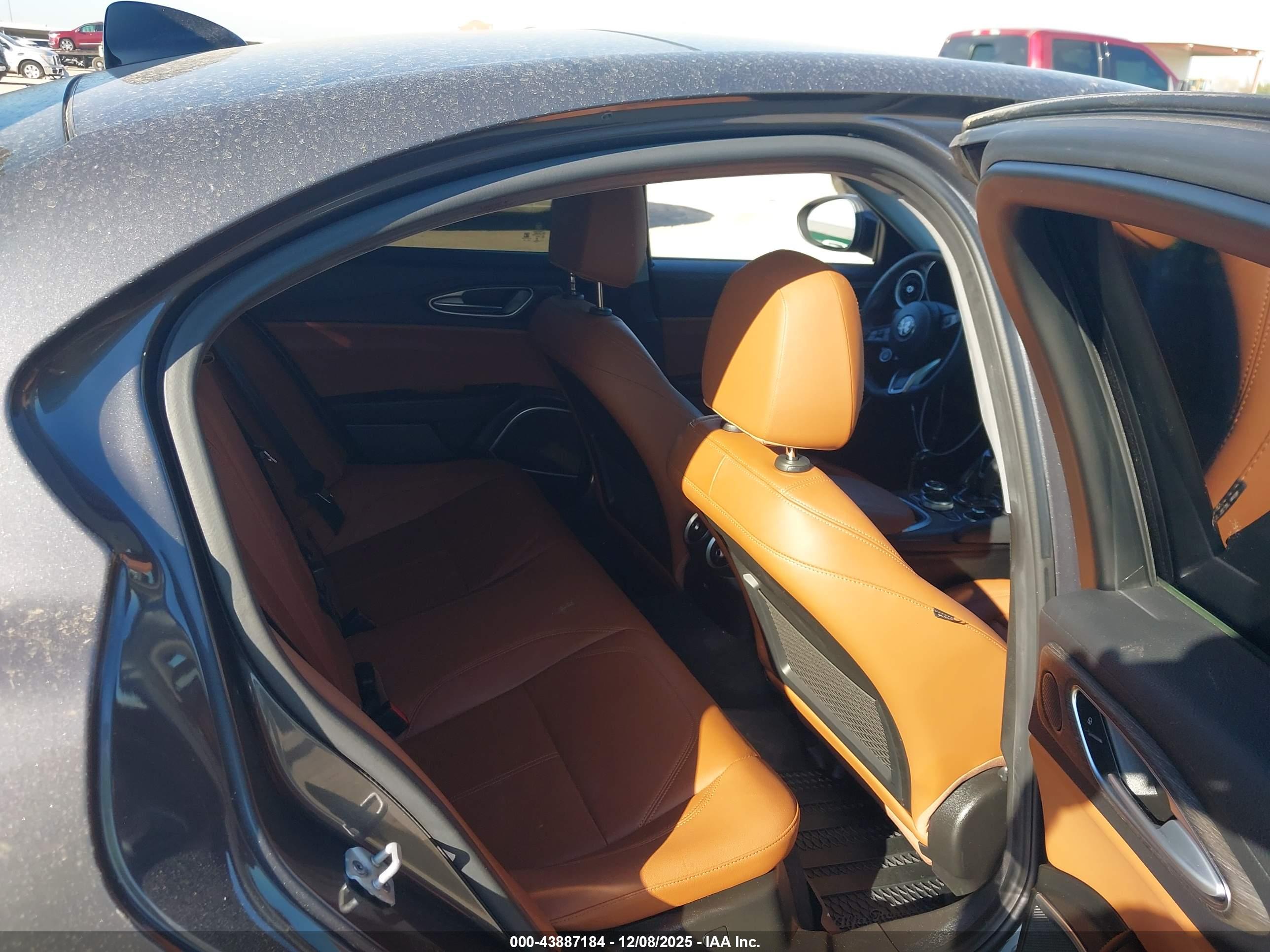 ALFA ROMEO image 8