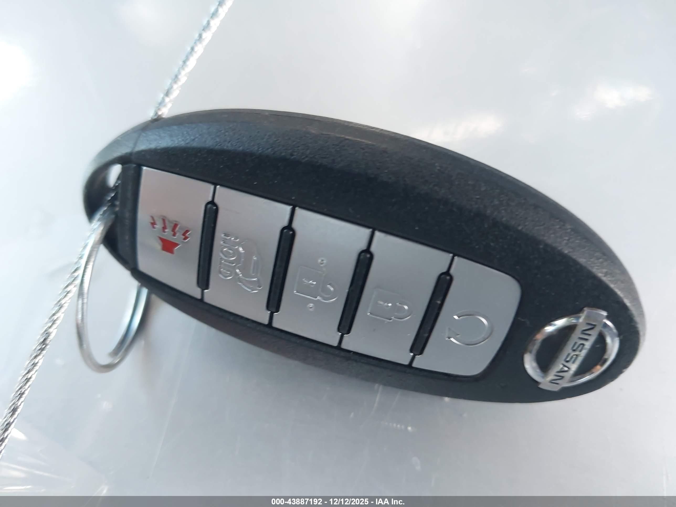 NISSAN PATHFINDER image 11