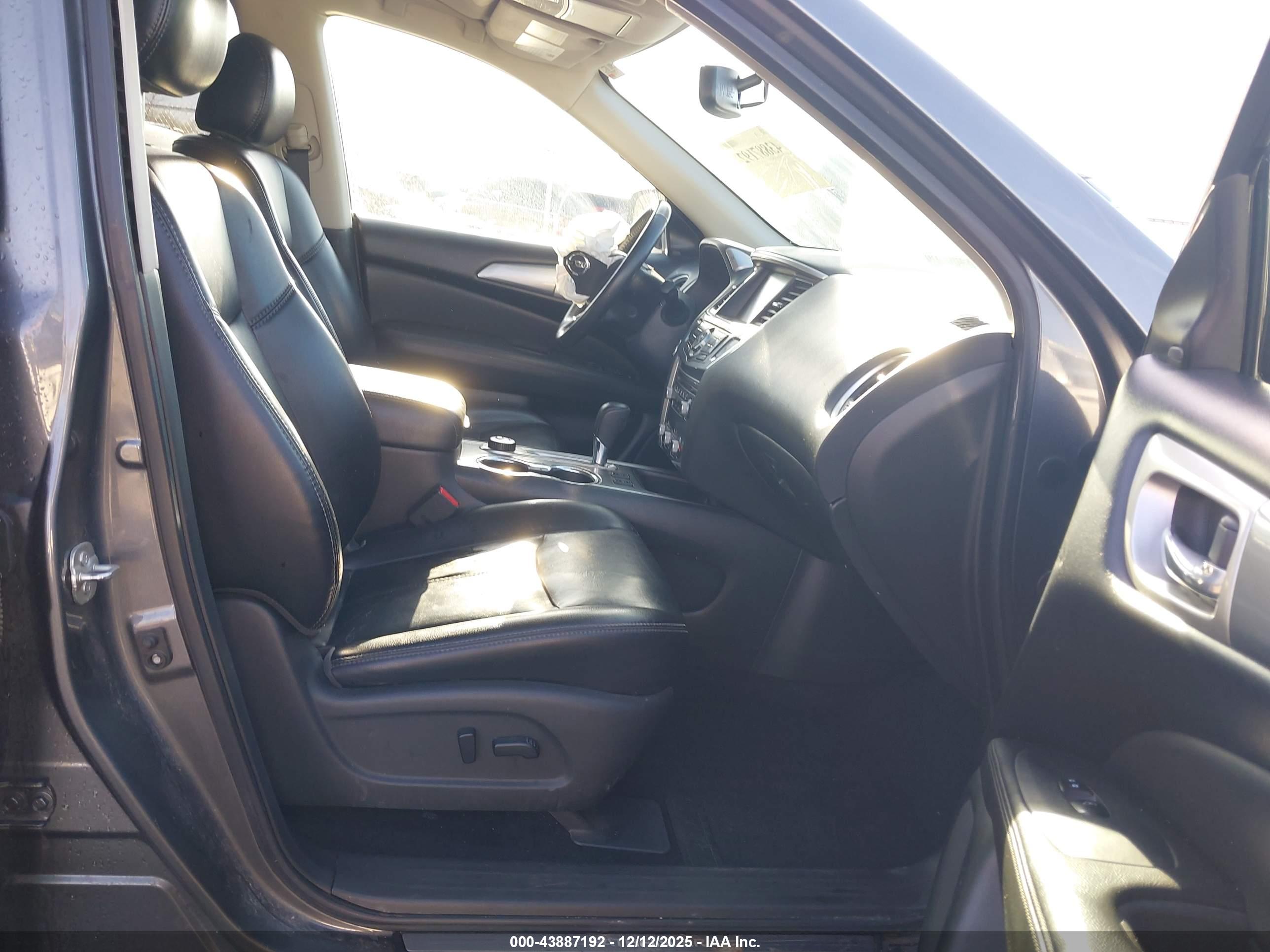 NISSAN PATHFINDER image 5