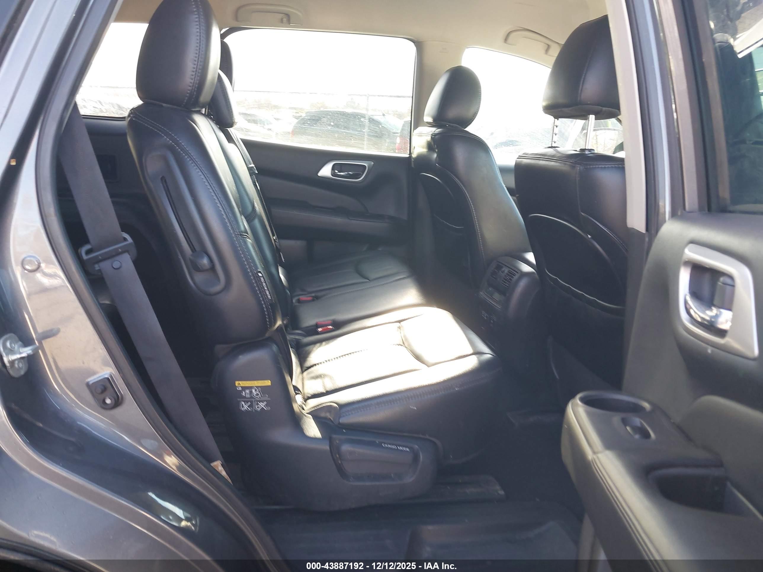 NISSAN PATHFINDER image 8