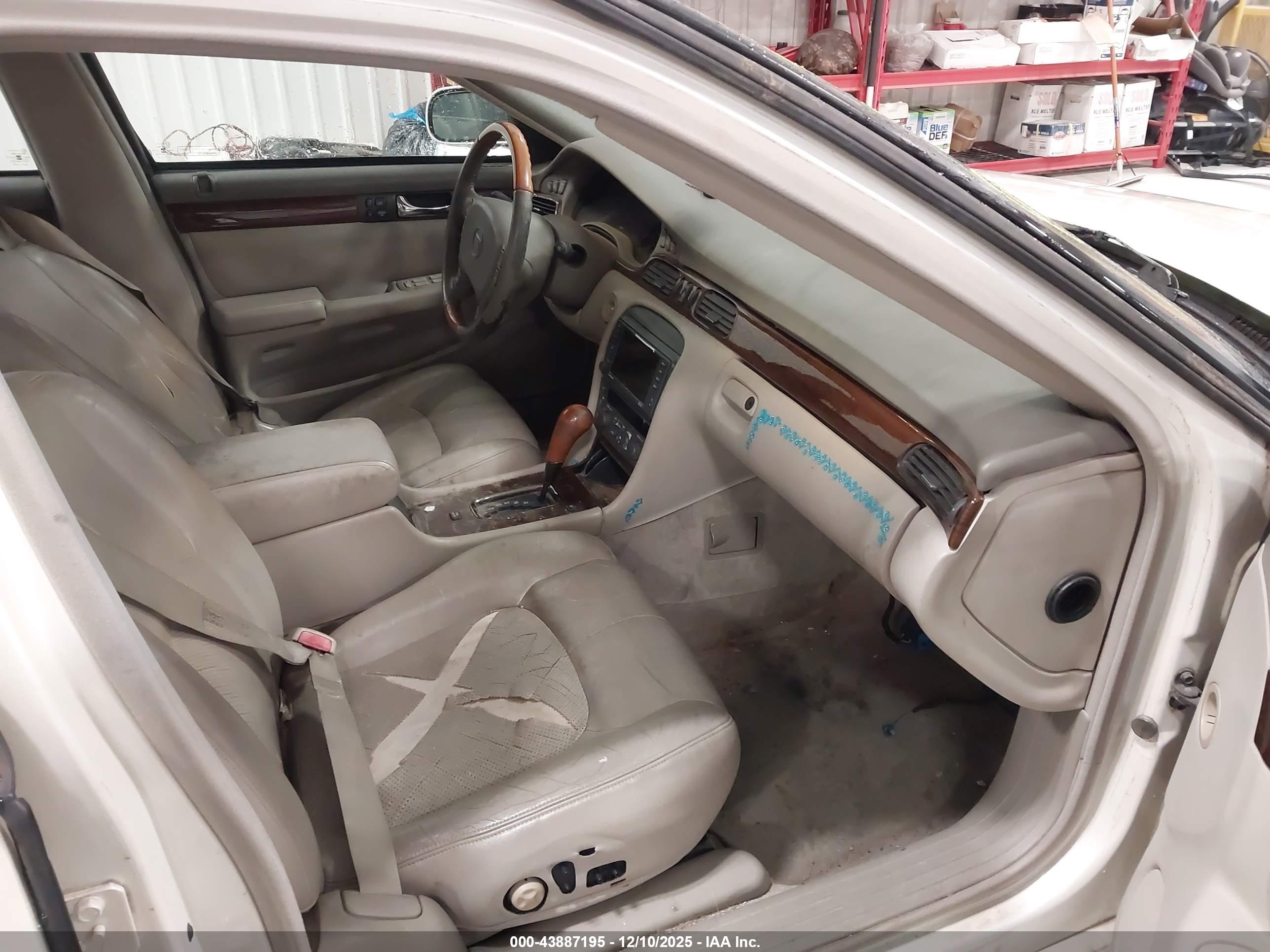 CADILLAC SEVILLE image 5