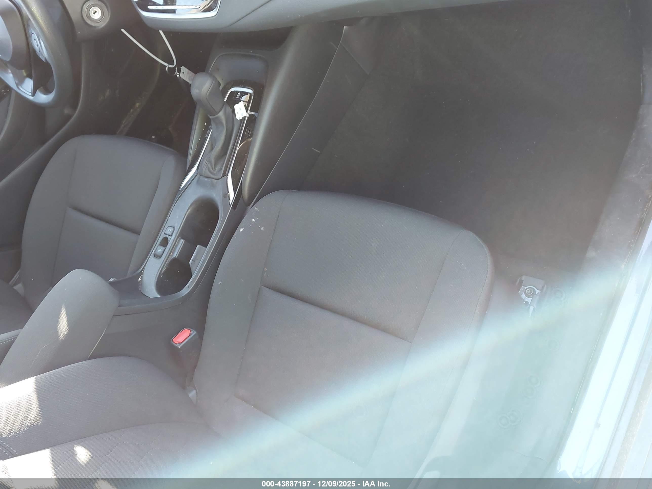 TOYOTA COROLLA image 5