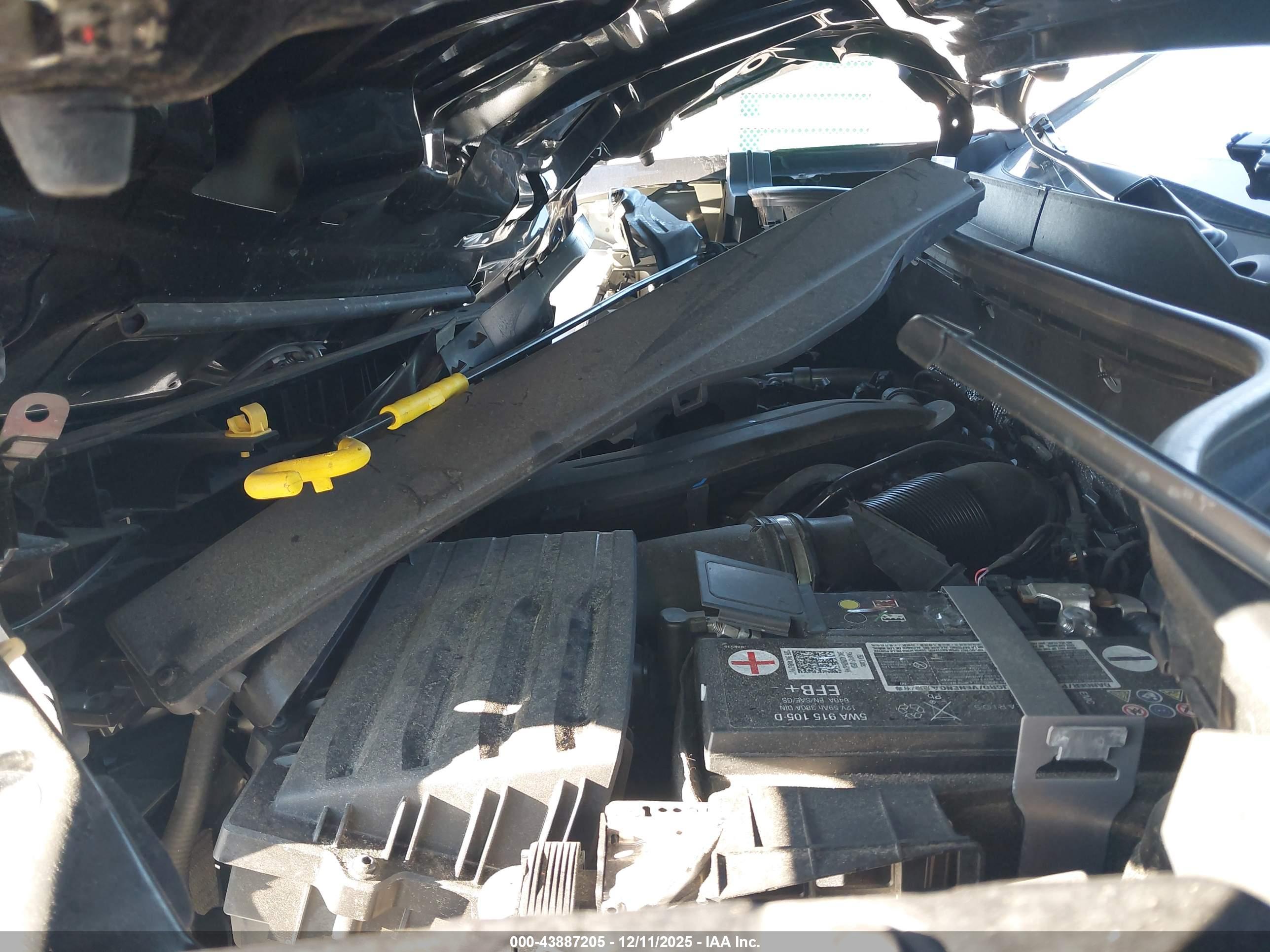 VOLKSWAGEN TAOS image 10