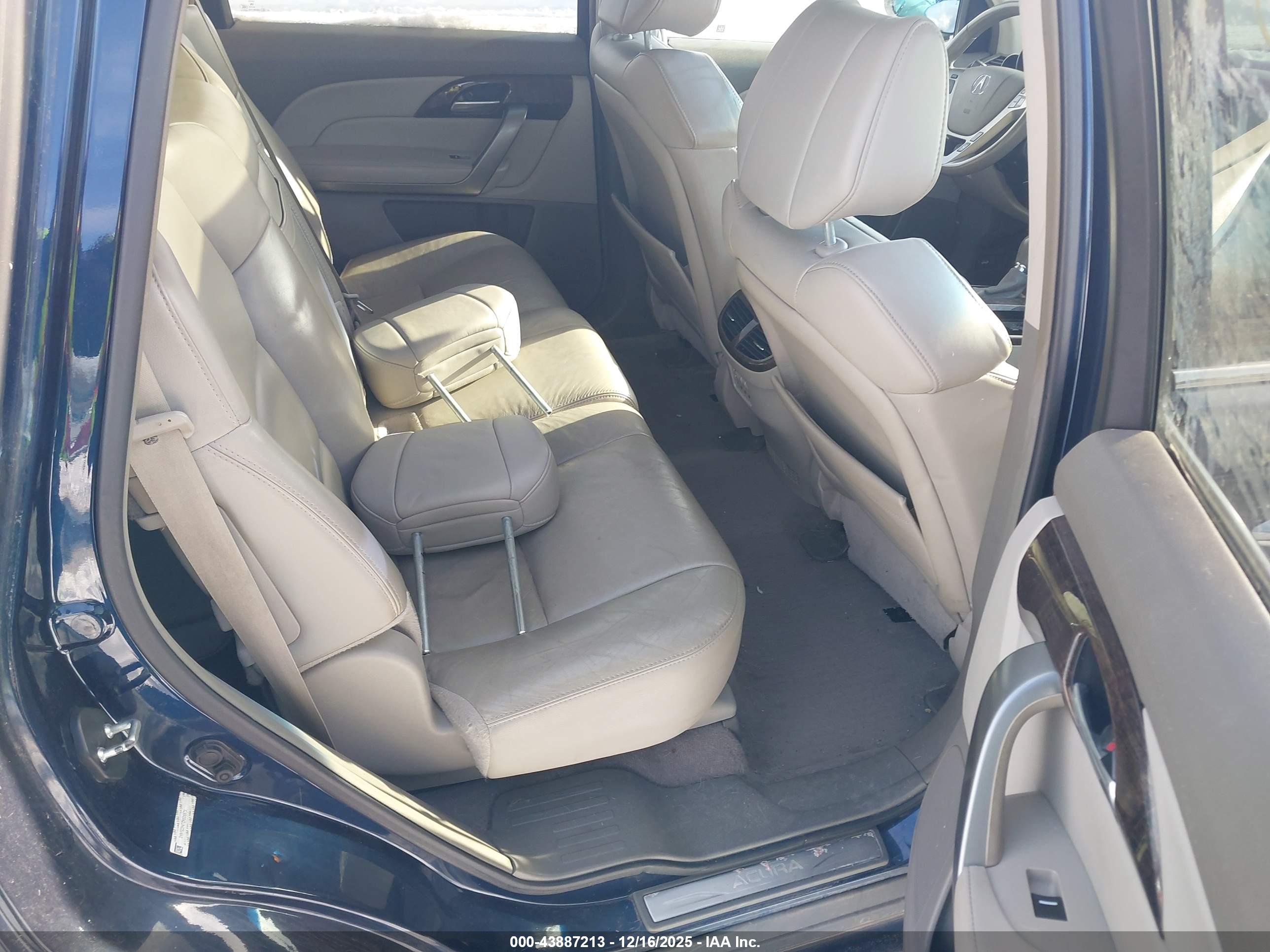 ACURA MDX image 8