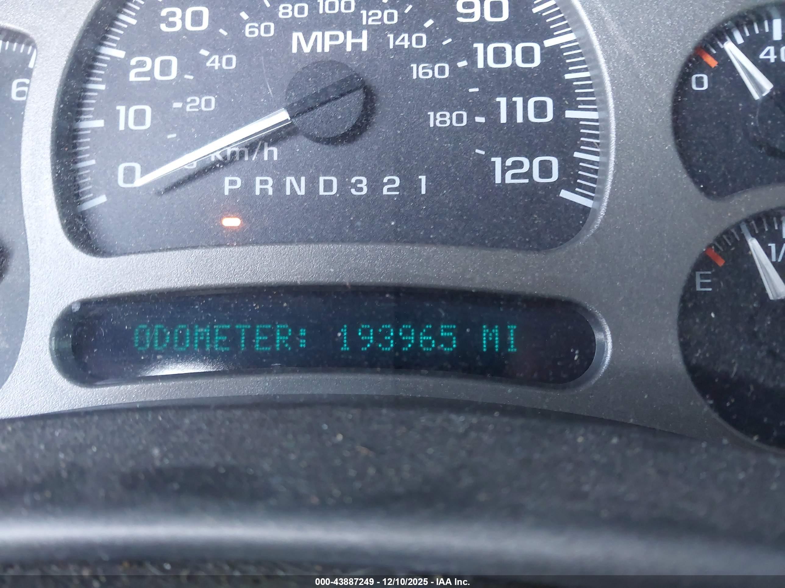 GMC YUKON image 7