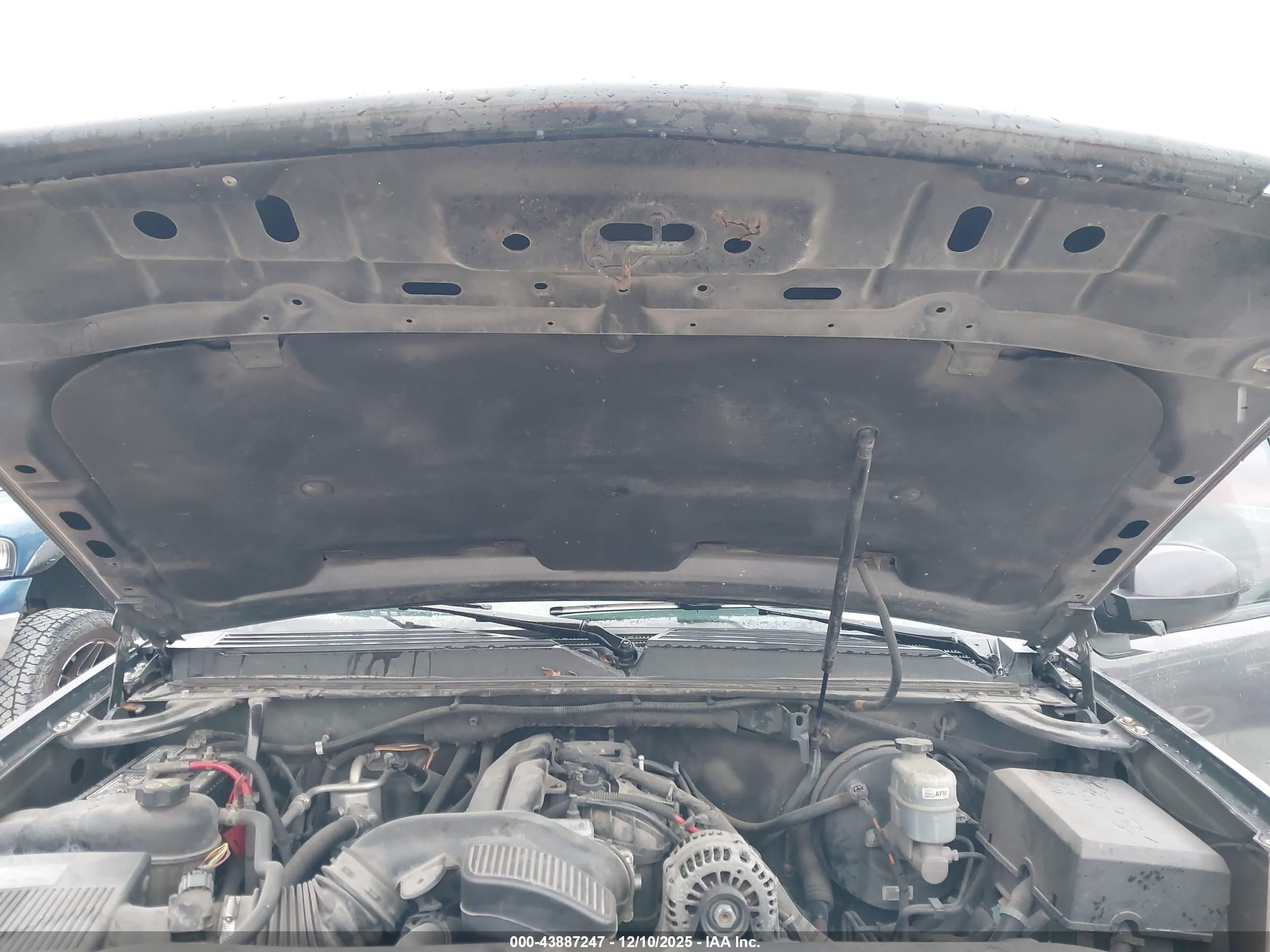 CHEVROLET AVALANCHE image 10