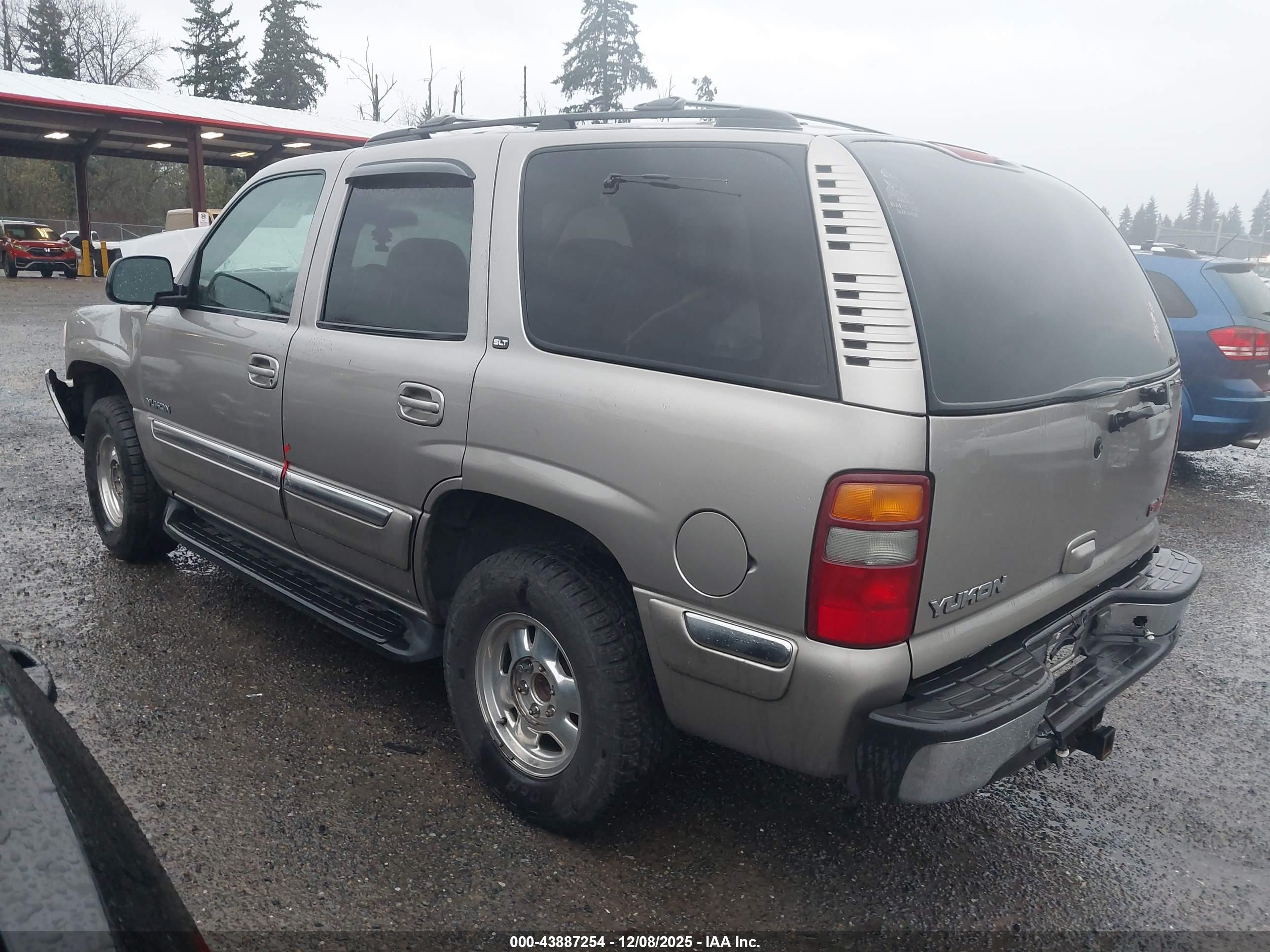 GMC YUKON image 3
