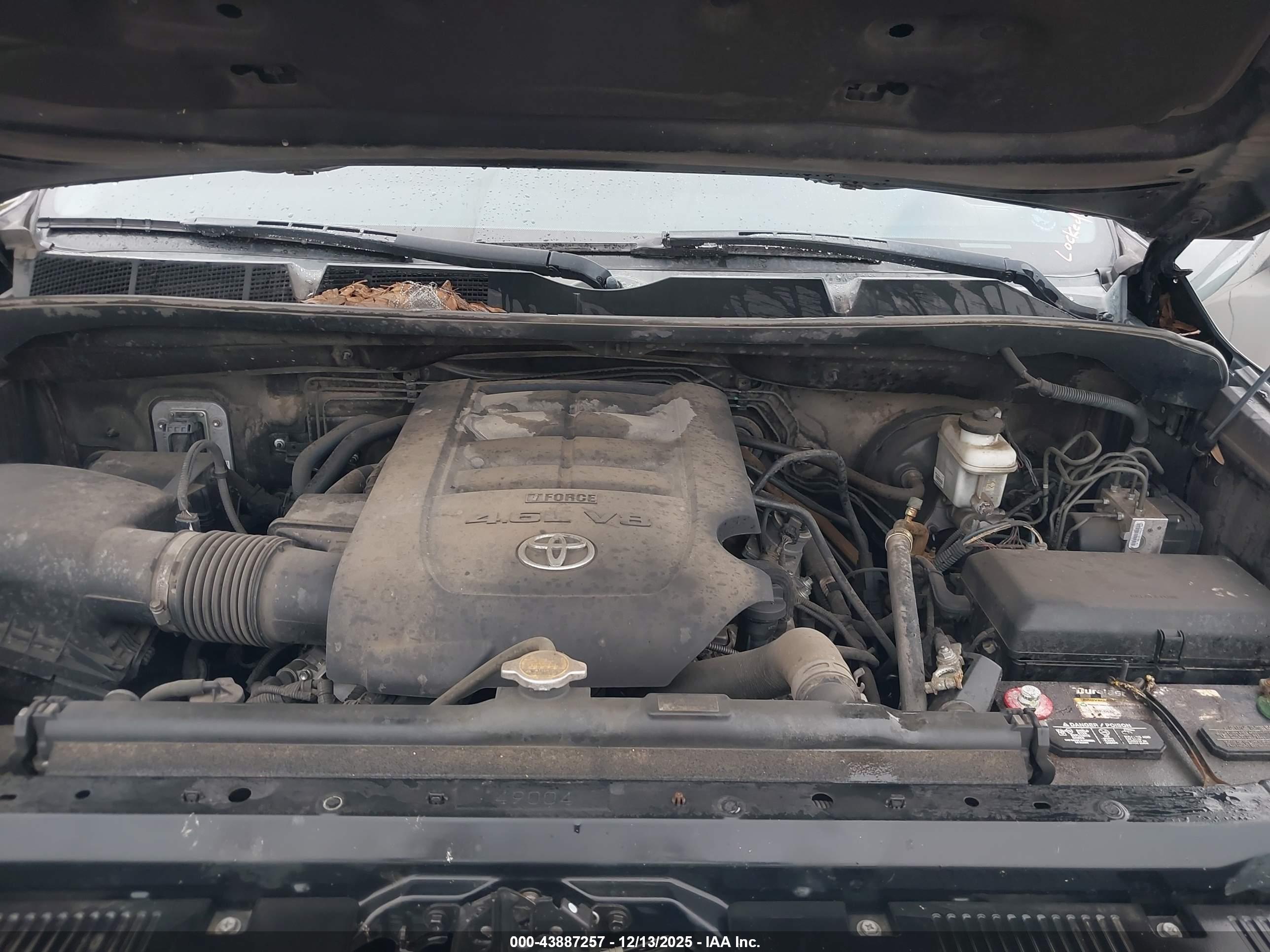 TOYOTA TUNDRA image 10