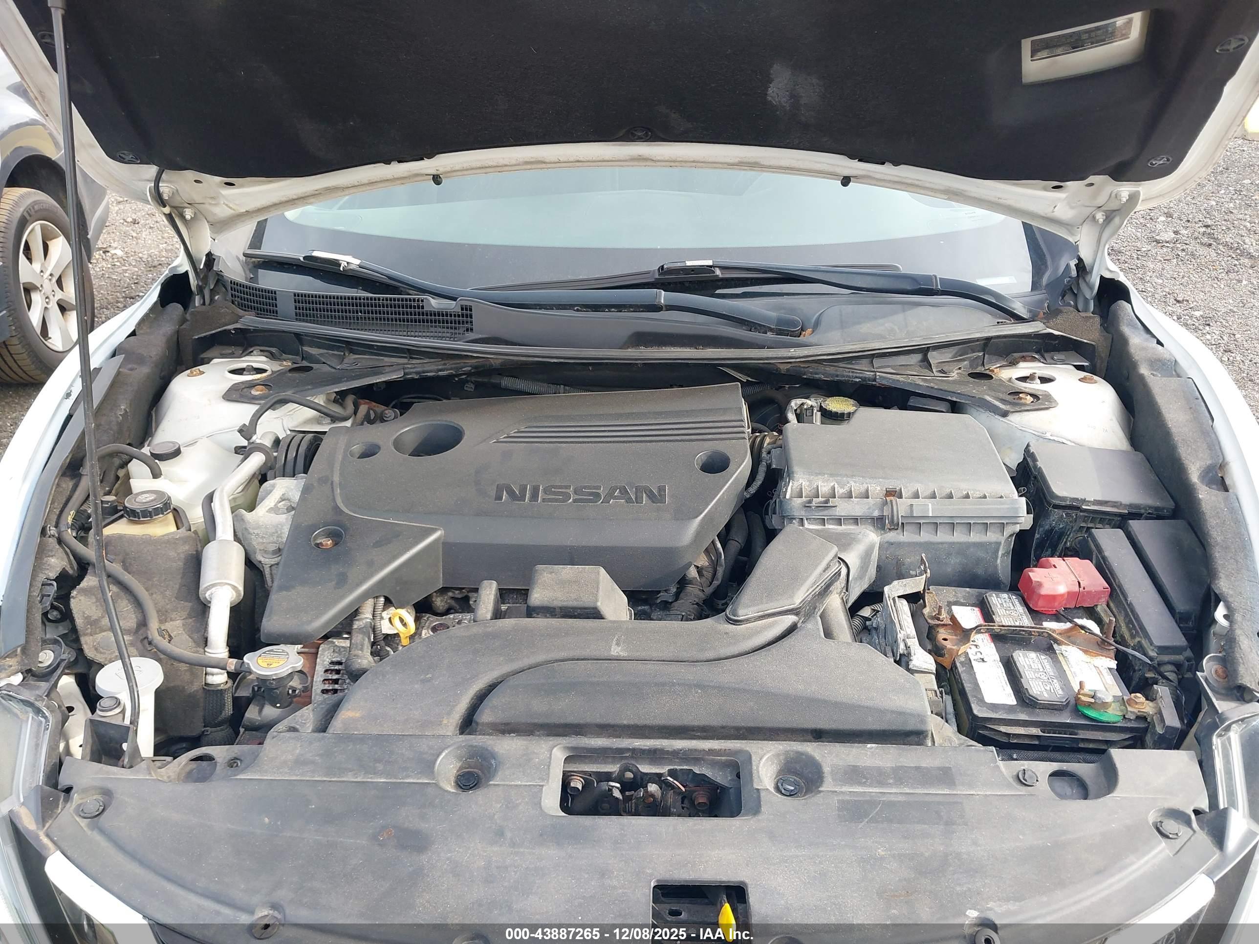 NISSAN ALTIMA image 10