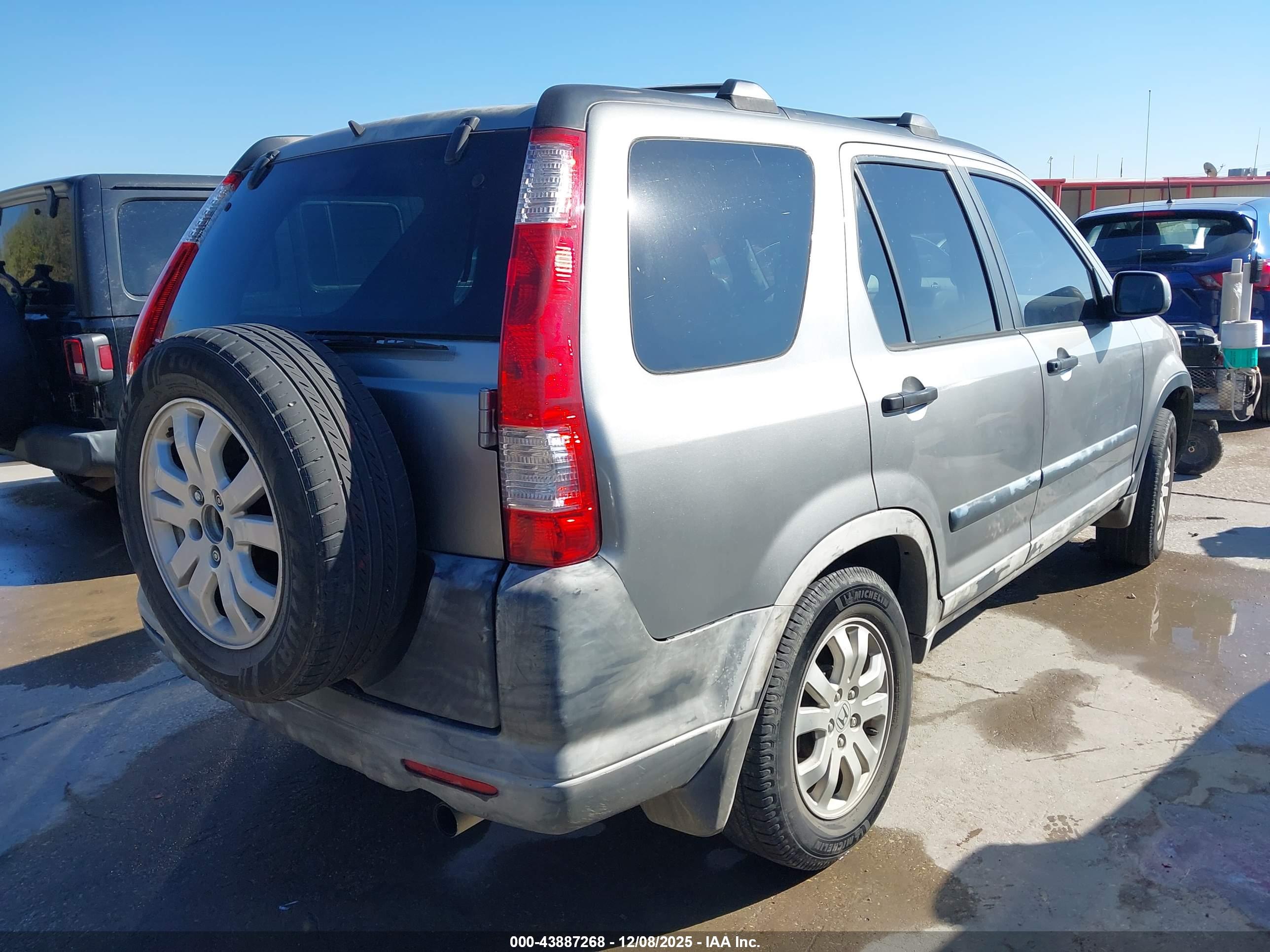 HONDA CR-V image 4