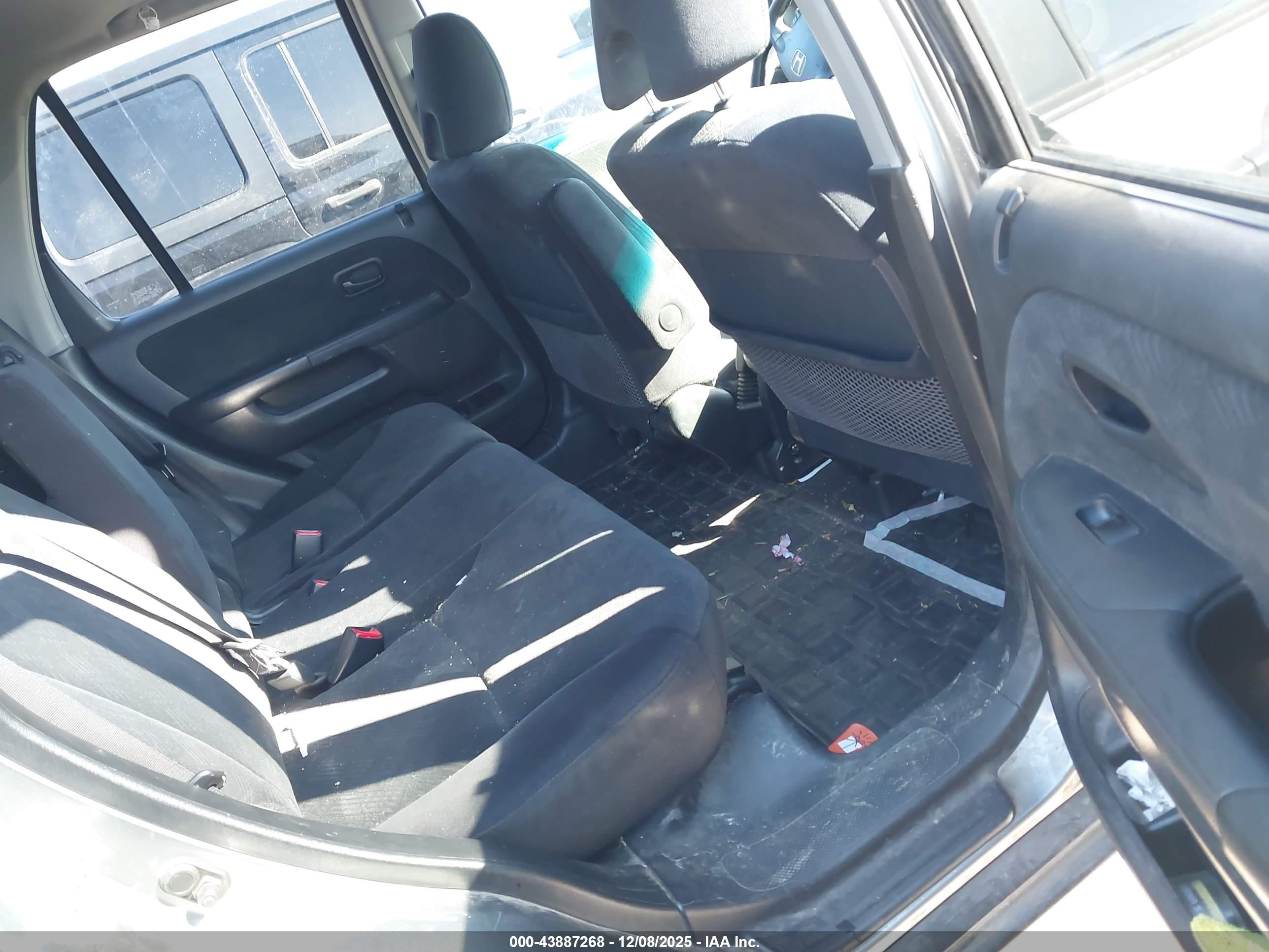 HONDA CR-V image 8