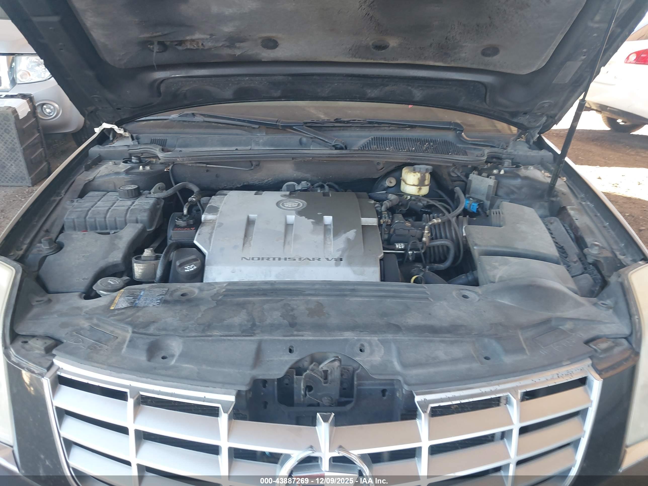 CADILLAC DTS image 10