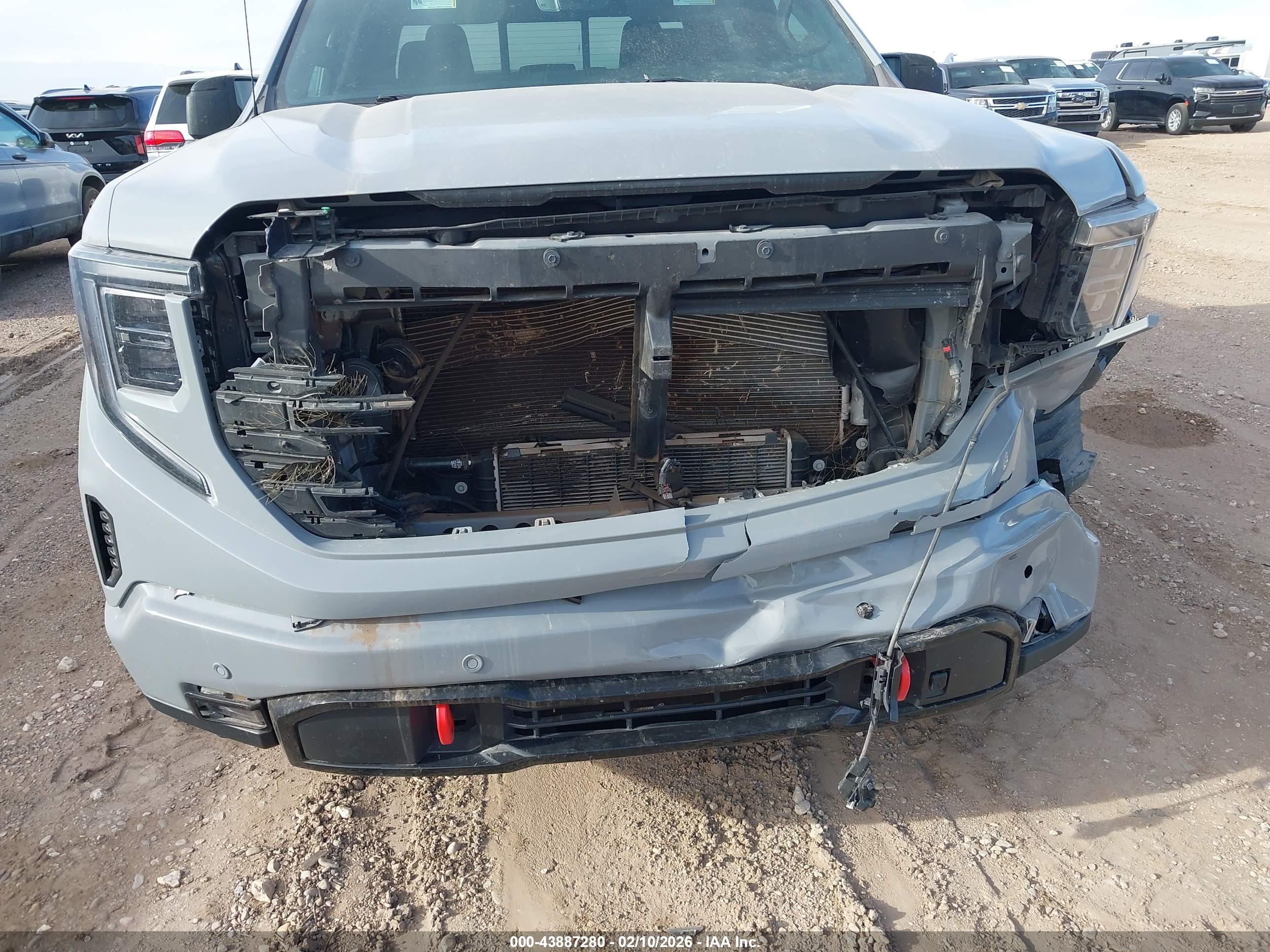 GMC SIERRA image 6