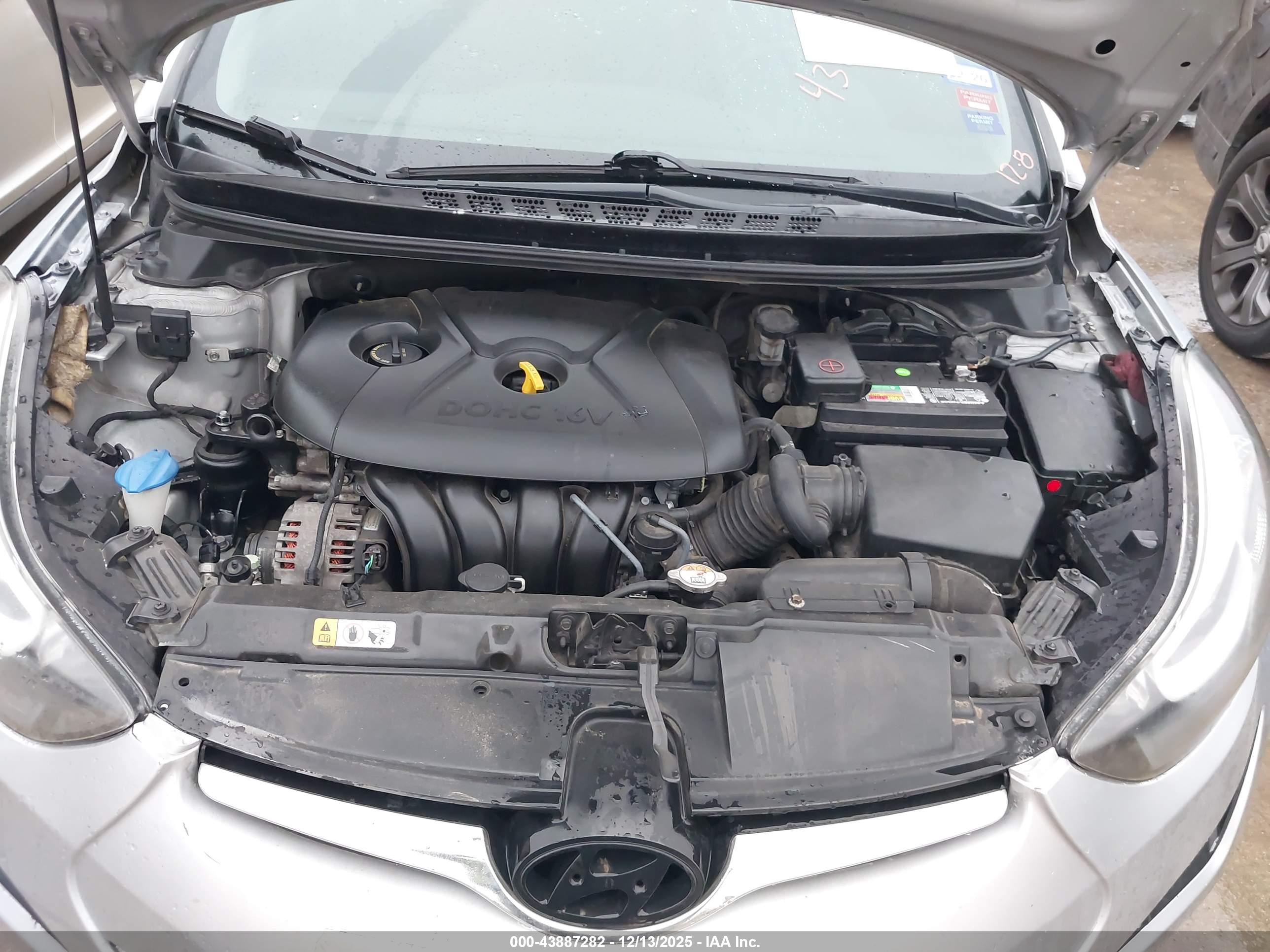 HYUNDAI ELANTRA image 10