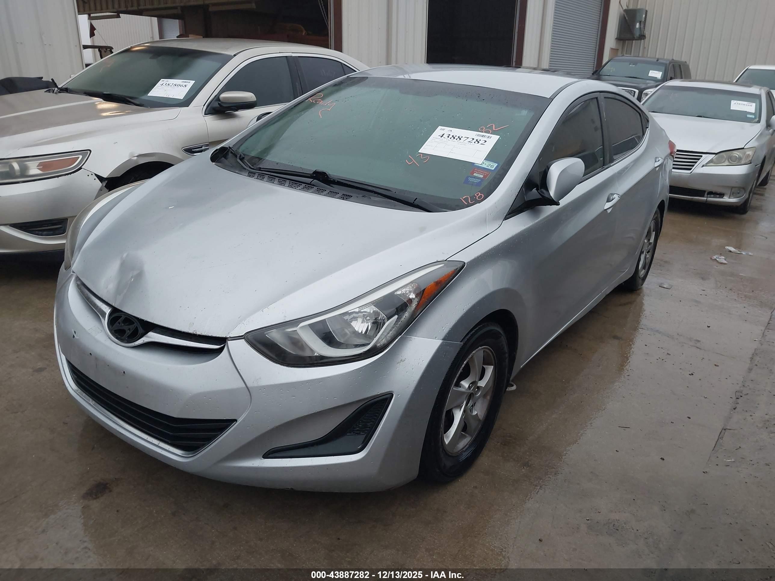 HYUNDAI ELANTRA image 2
