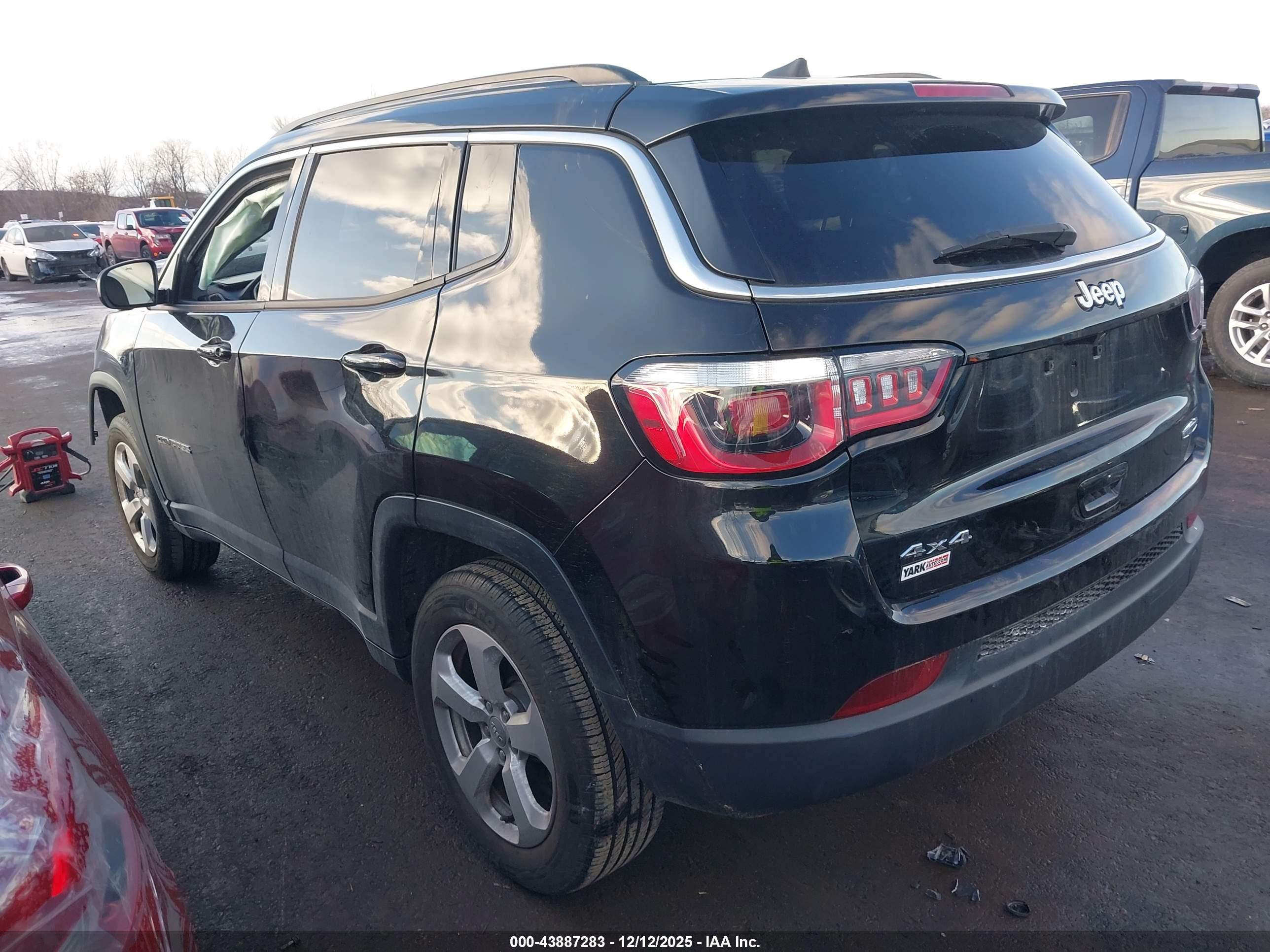 JEEP COMPASS image 3