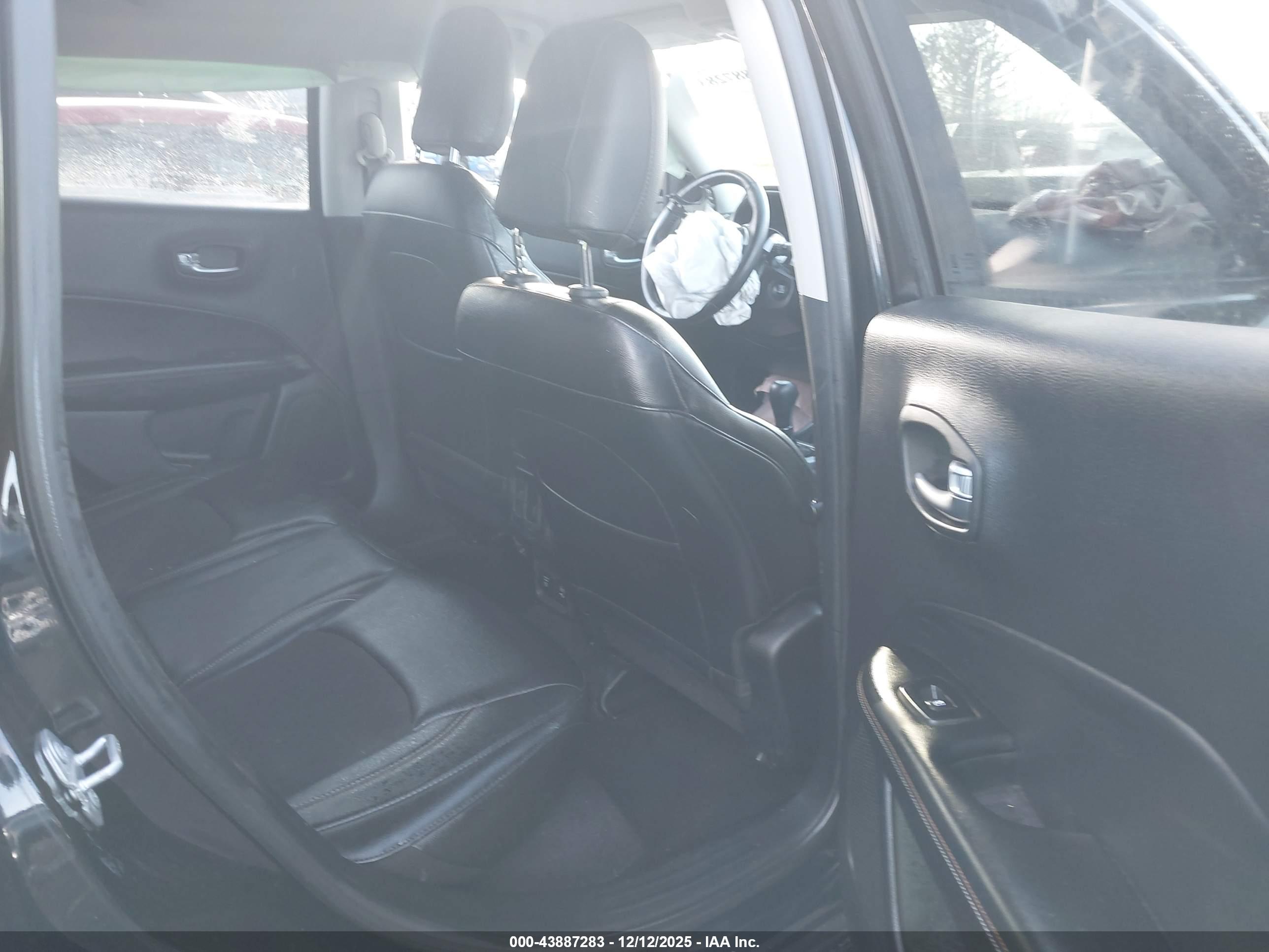 JEEP COMPASS image 8