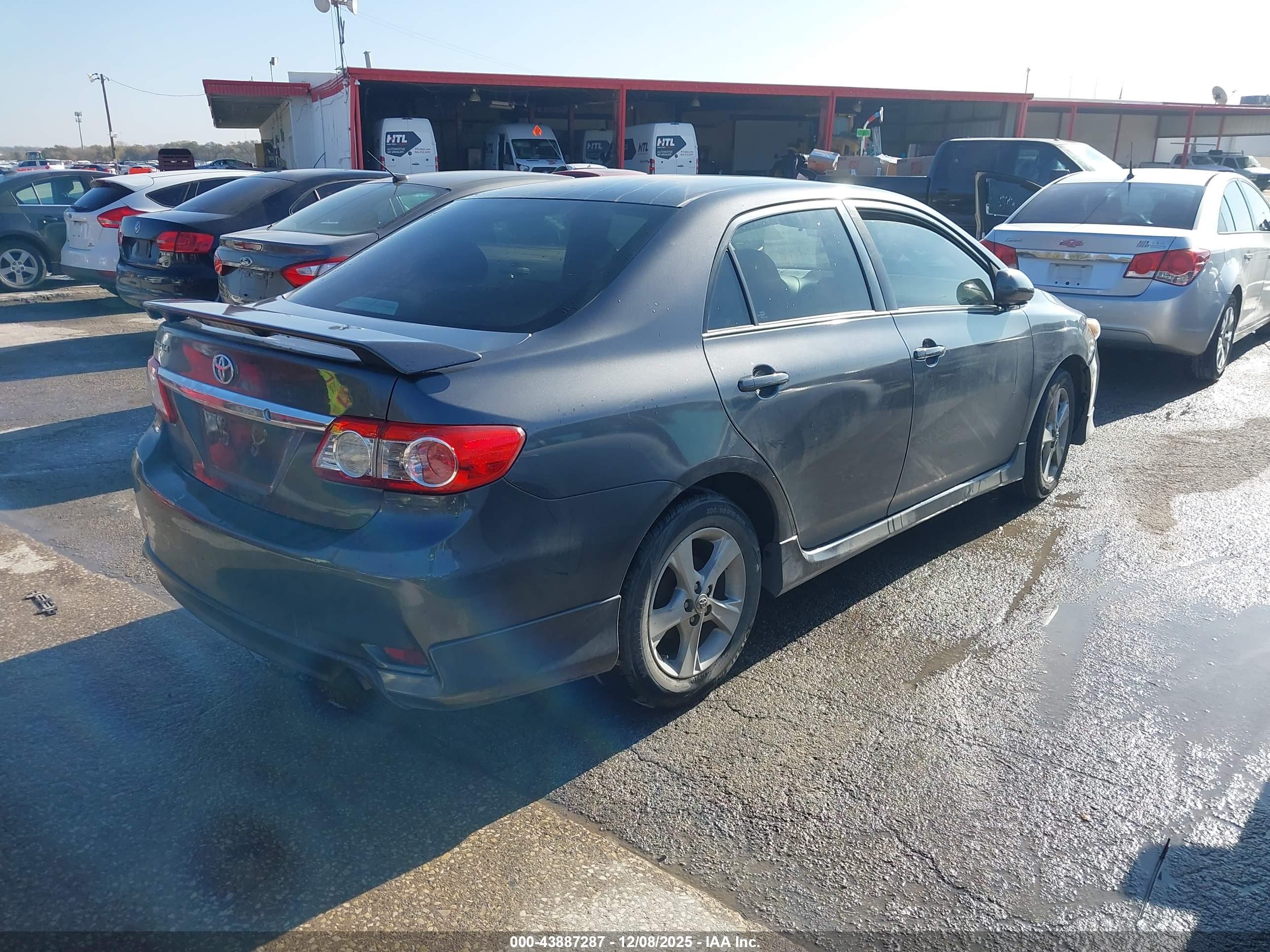 TOYOTA COROLLA image 4