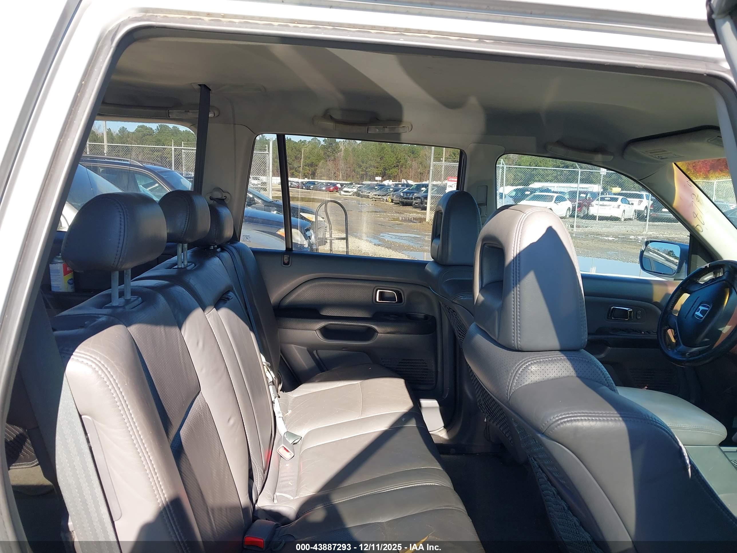 HONDA PILOT image 8
