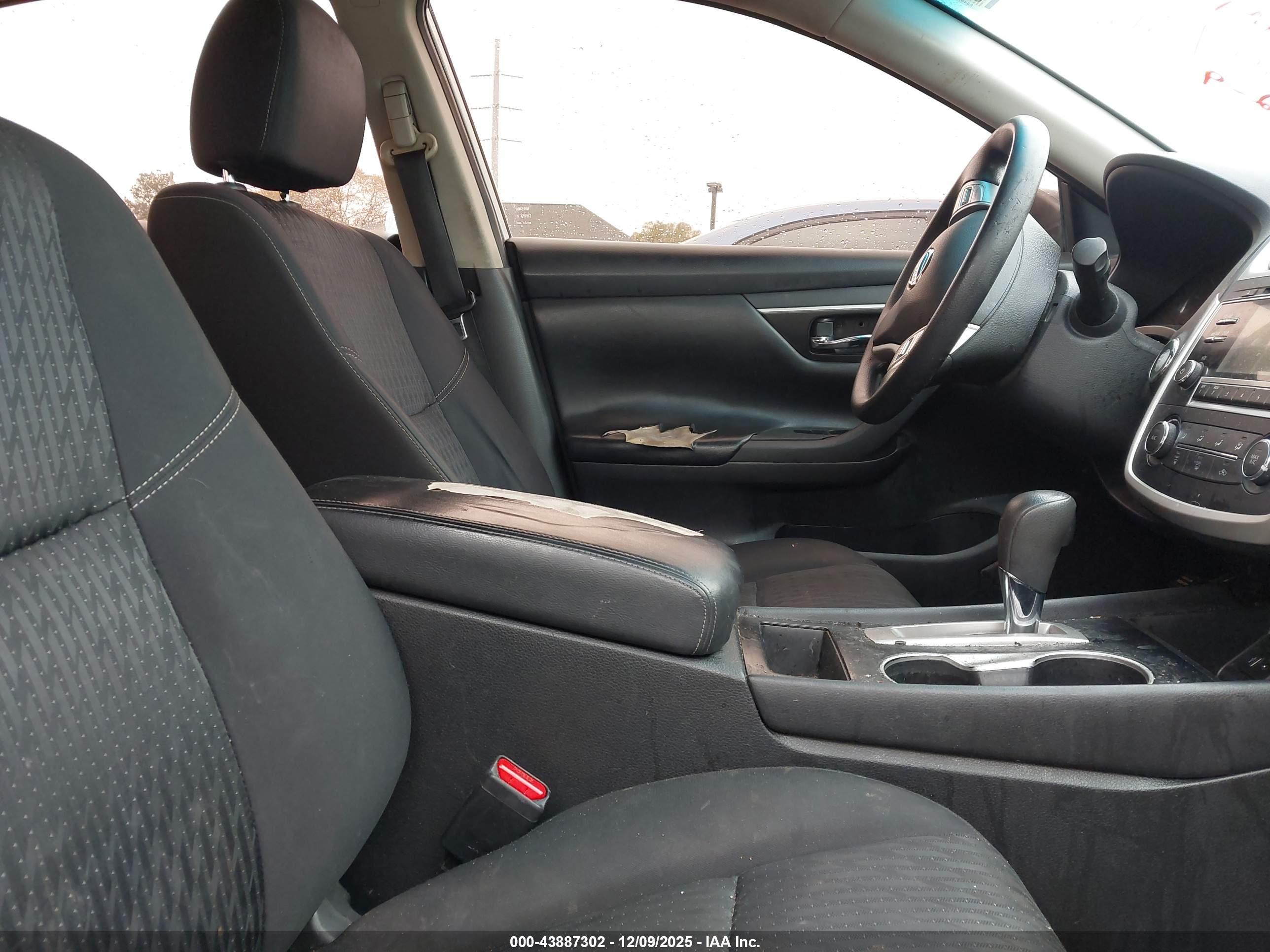 NISSAN ALTIMA image 5