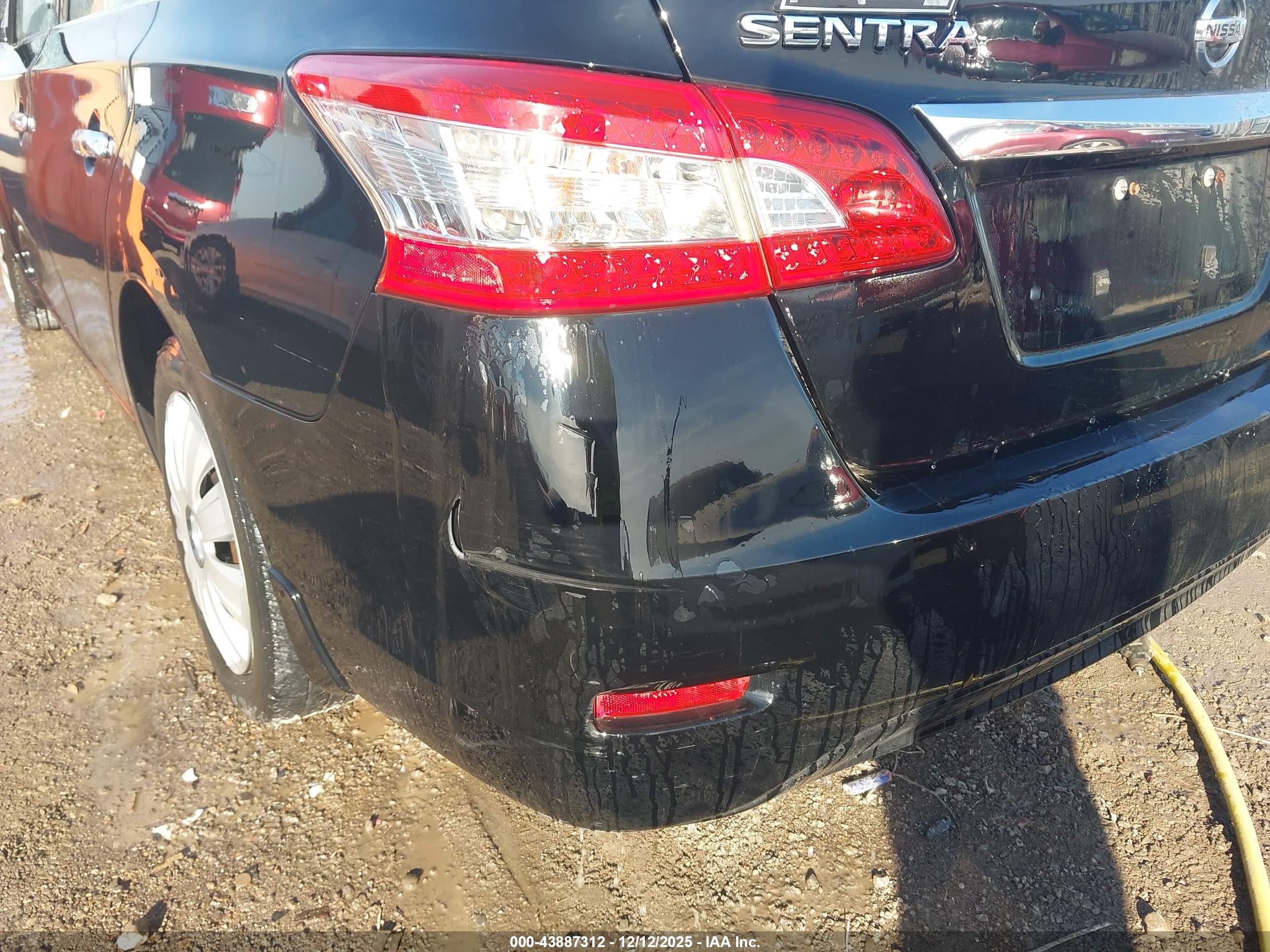 NISSAN SENTRA image 6