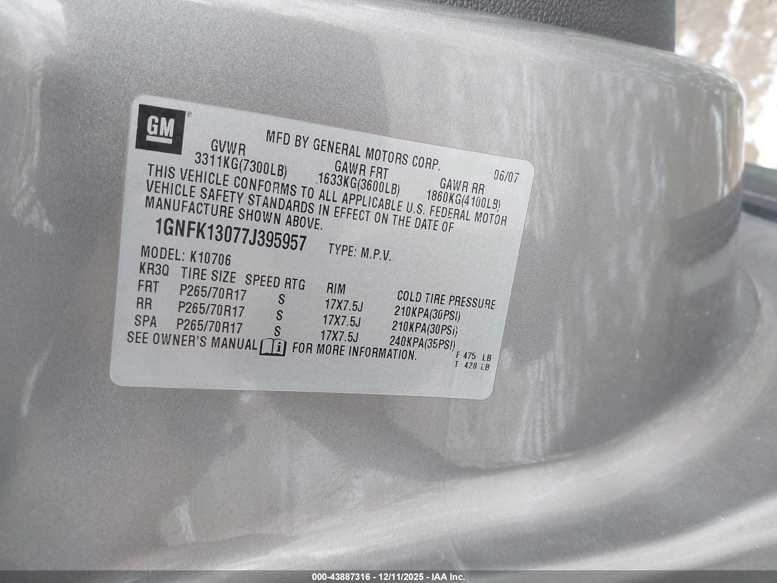 CHEVROLET TAHOE image 9