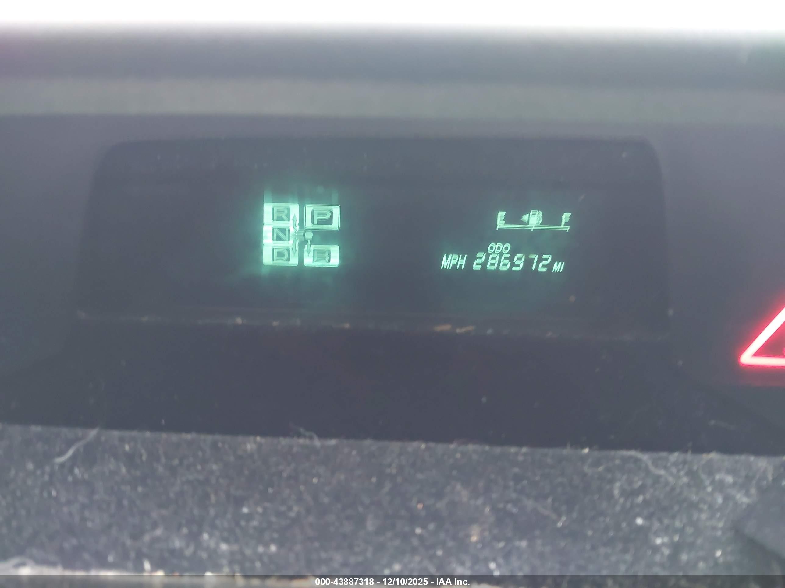 TOYOTA PRIUS image 7