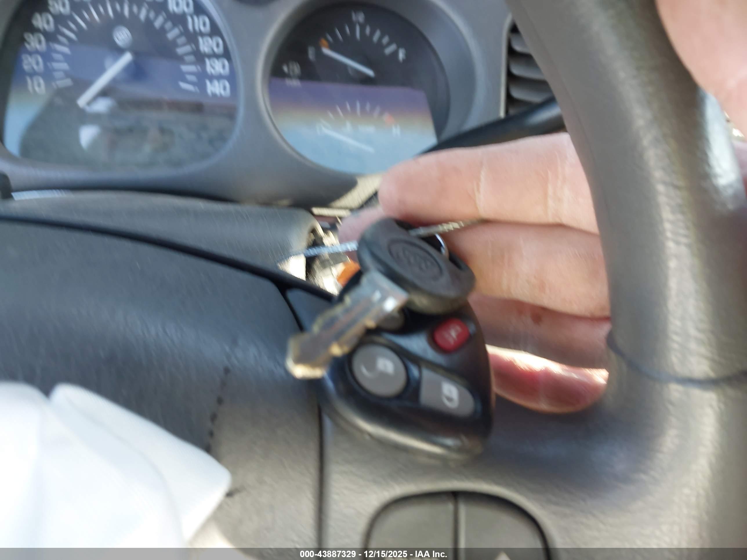 BUICK LESABRE image 11