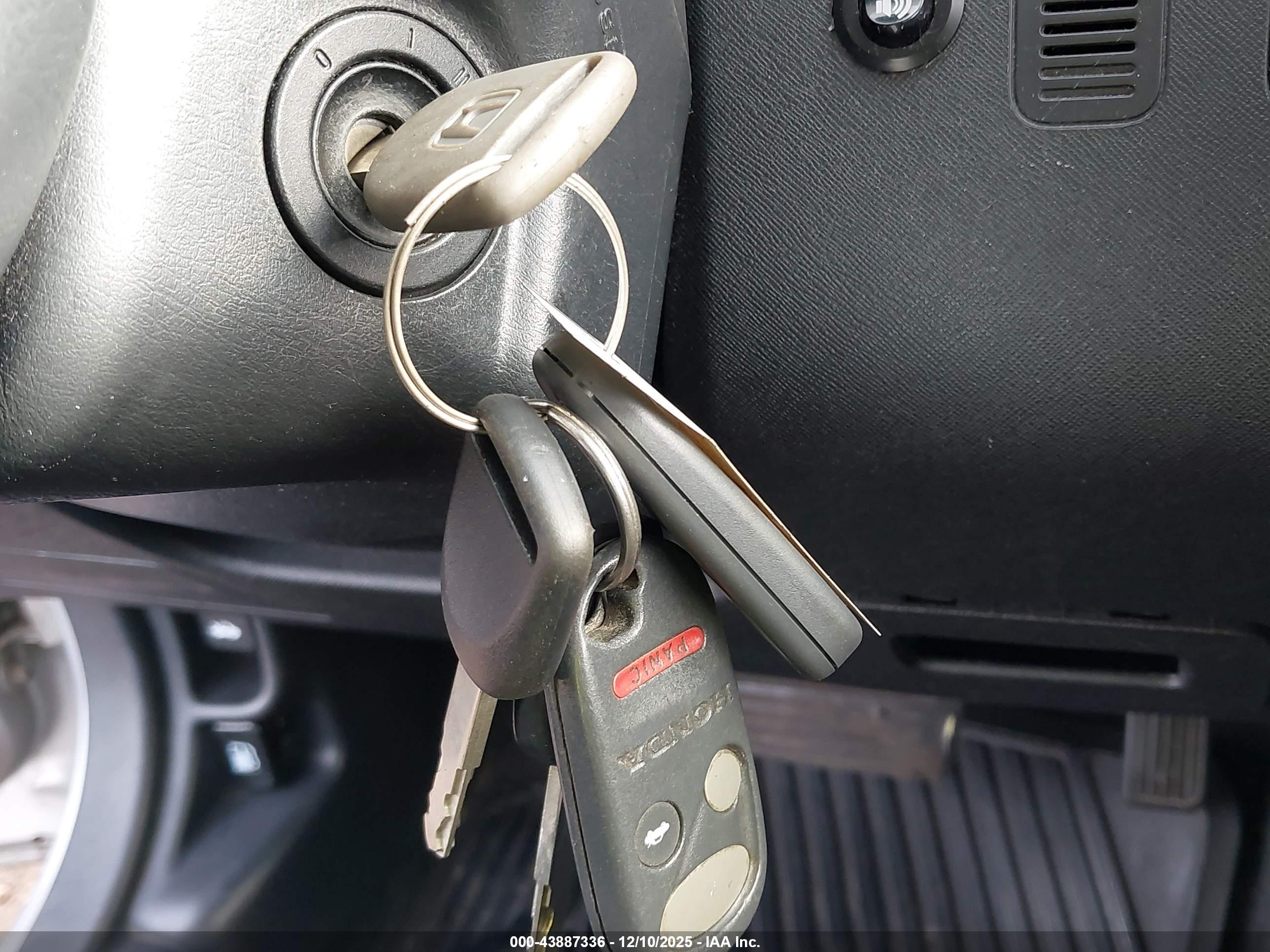 HONDA CR-V image 11