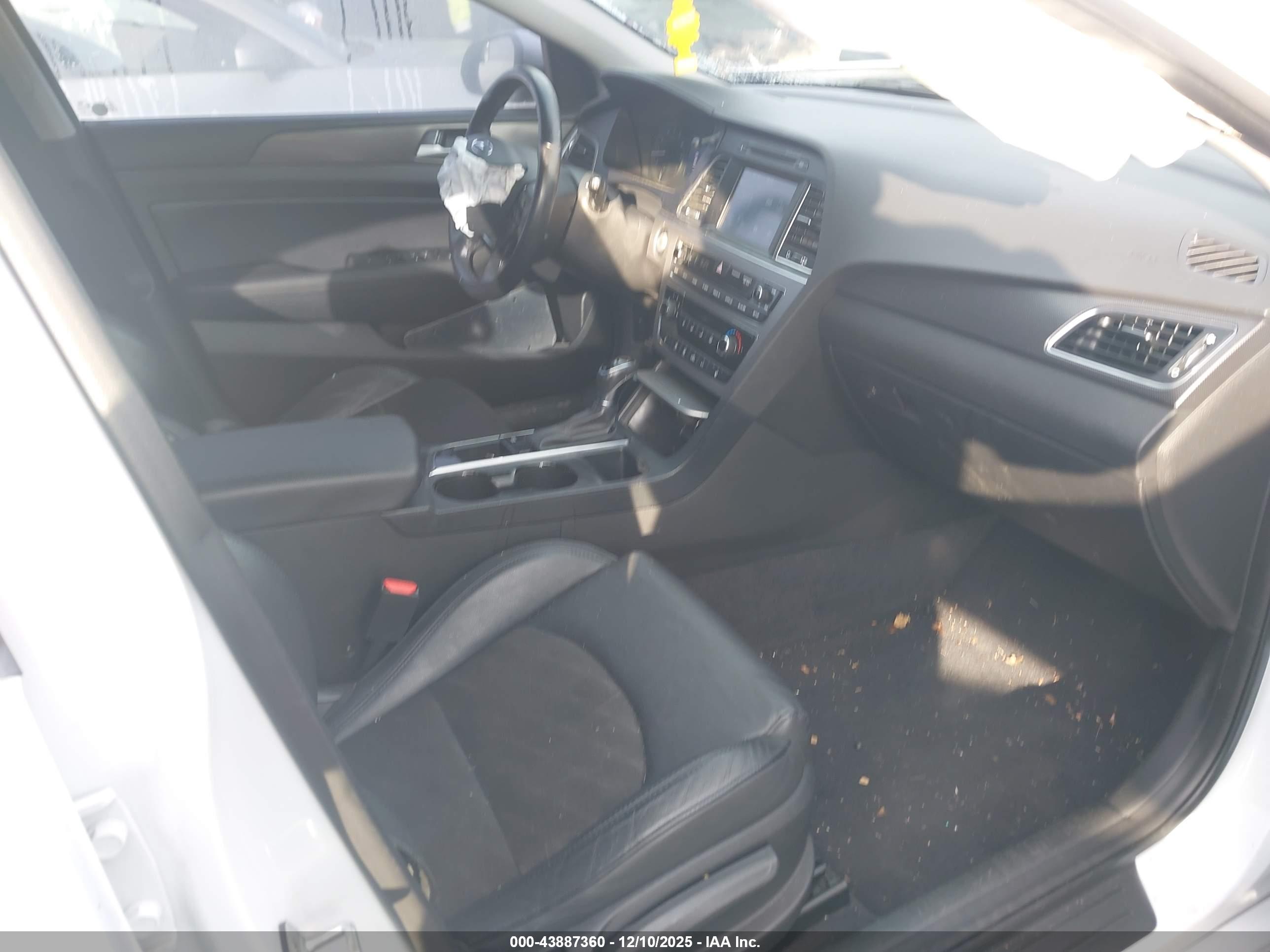 HYUNDAI SONATA image 5