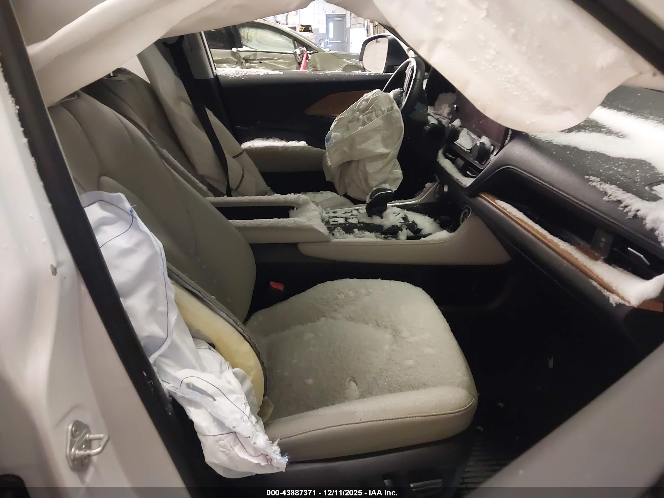 TOYOTA GRAND image 5
