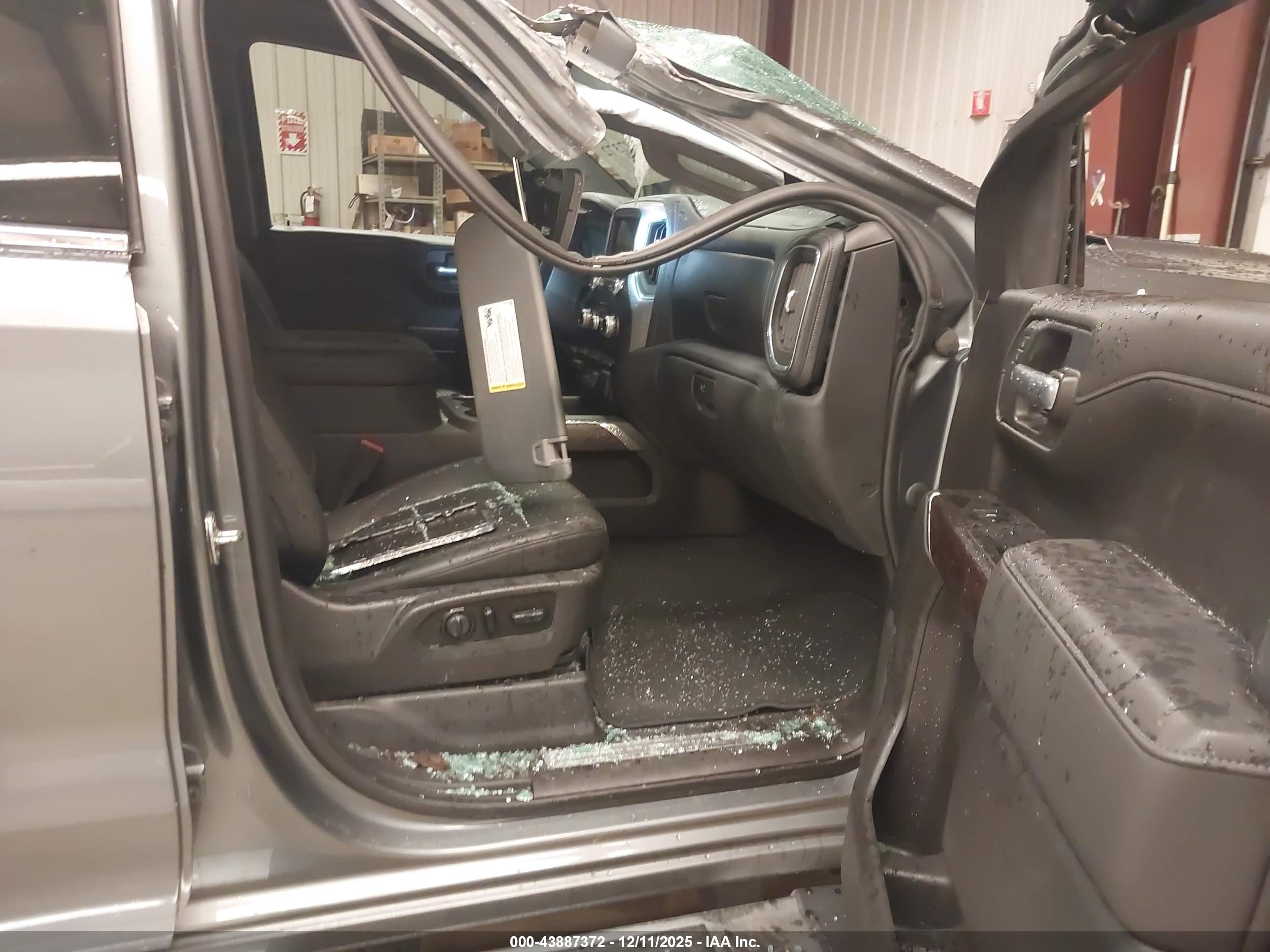GMC SIERRA image 5