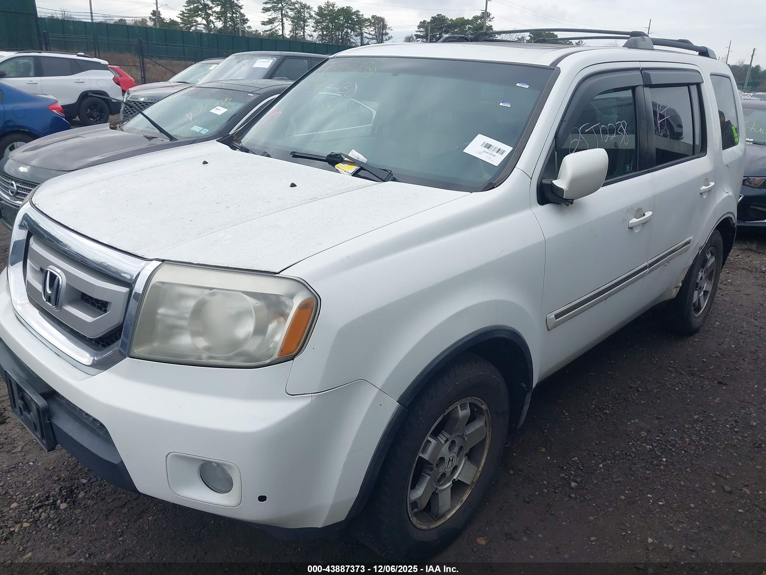 HONDA PILOT image 2