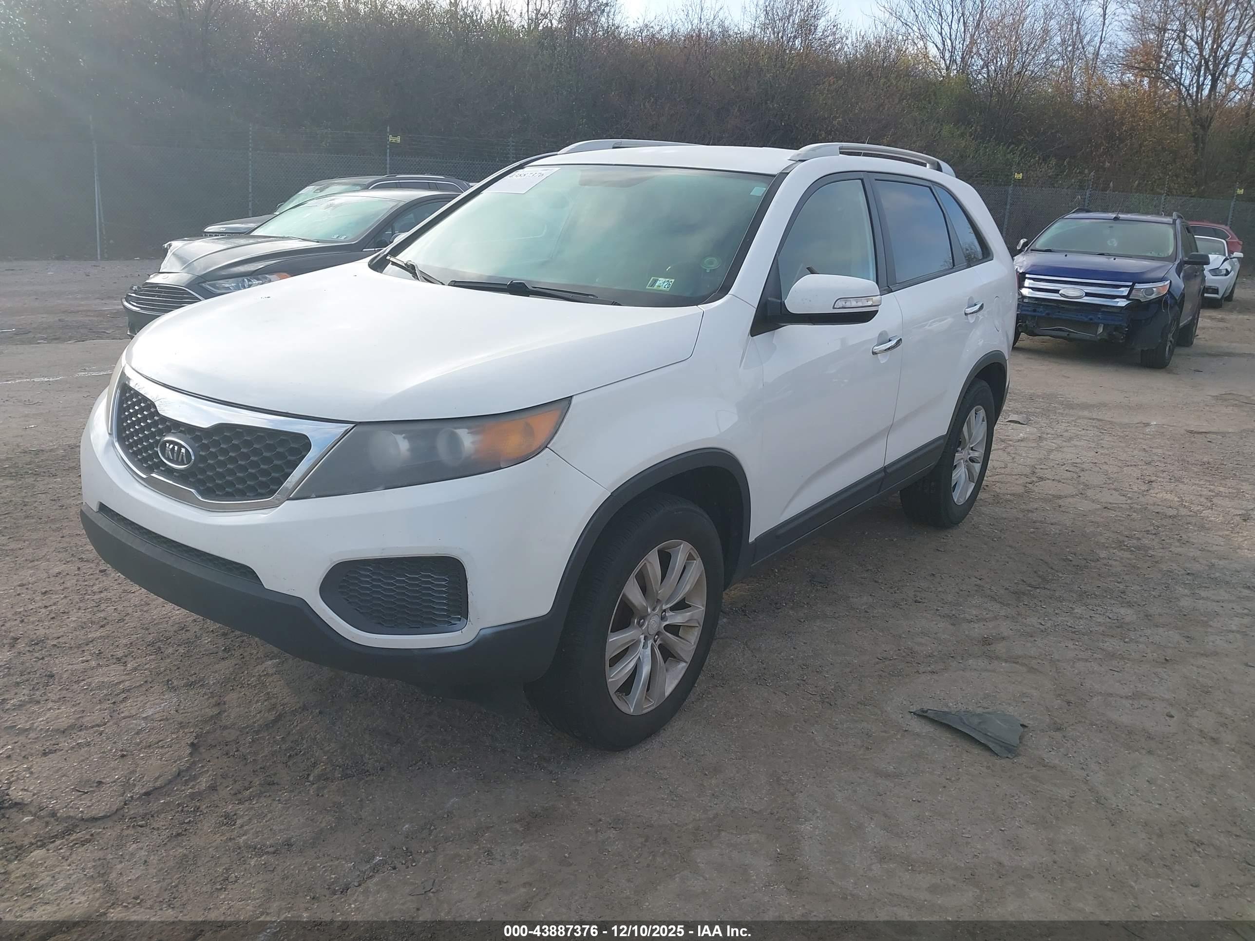 KIA SORENTO image 2