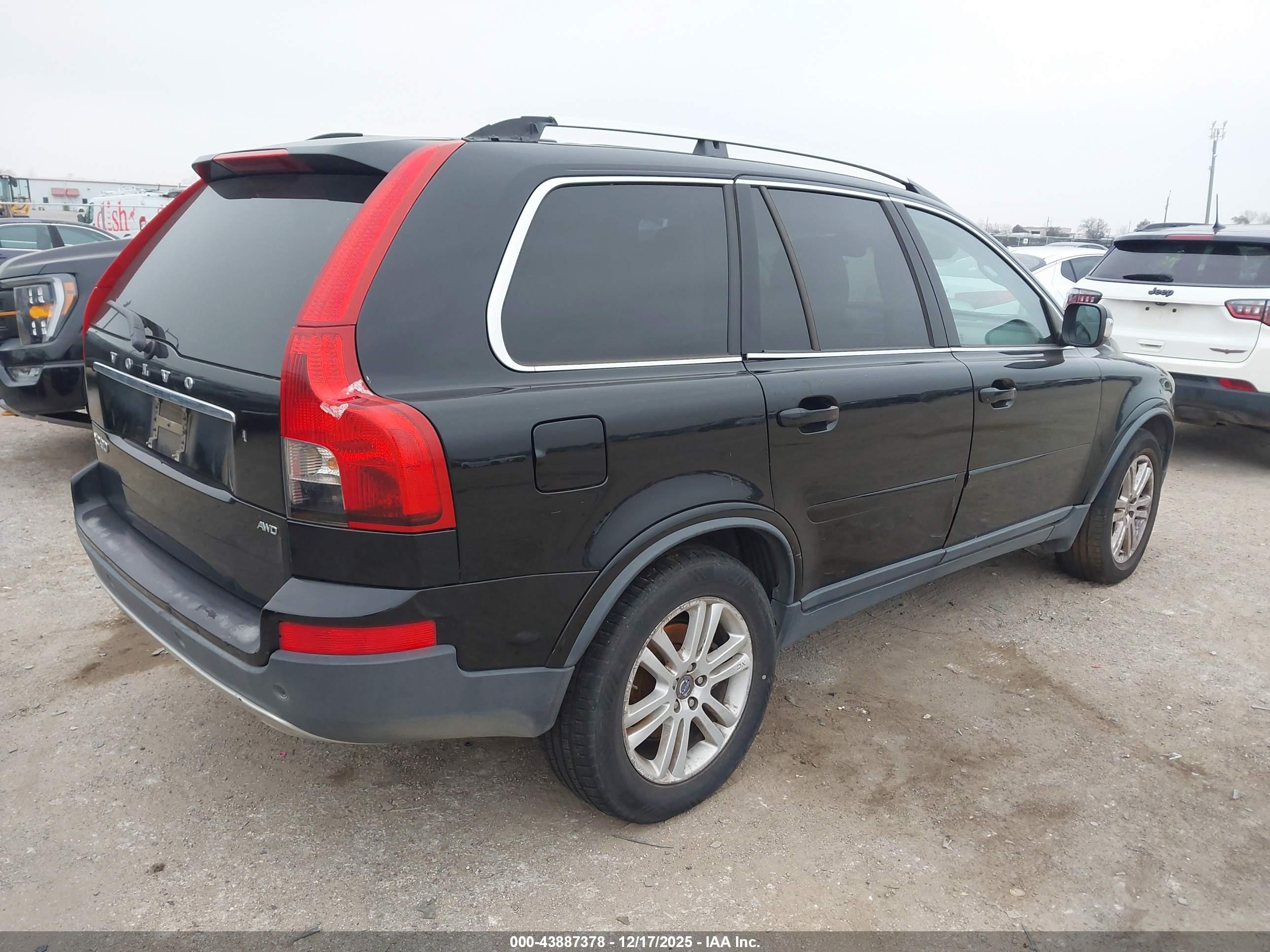 VOLVO XC90 image 4