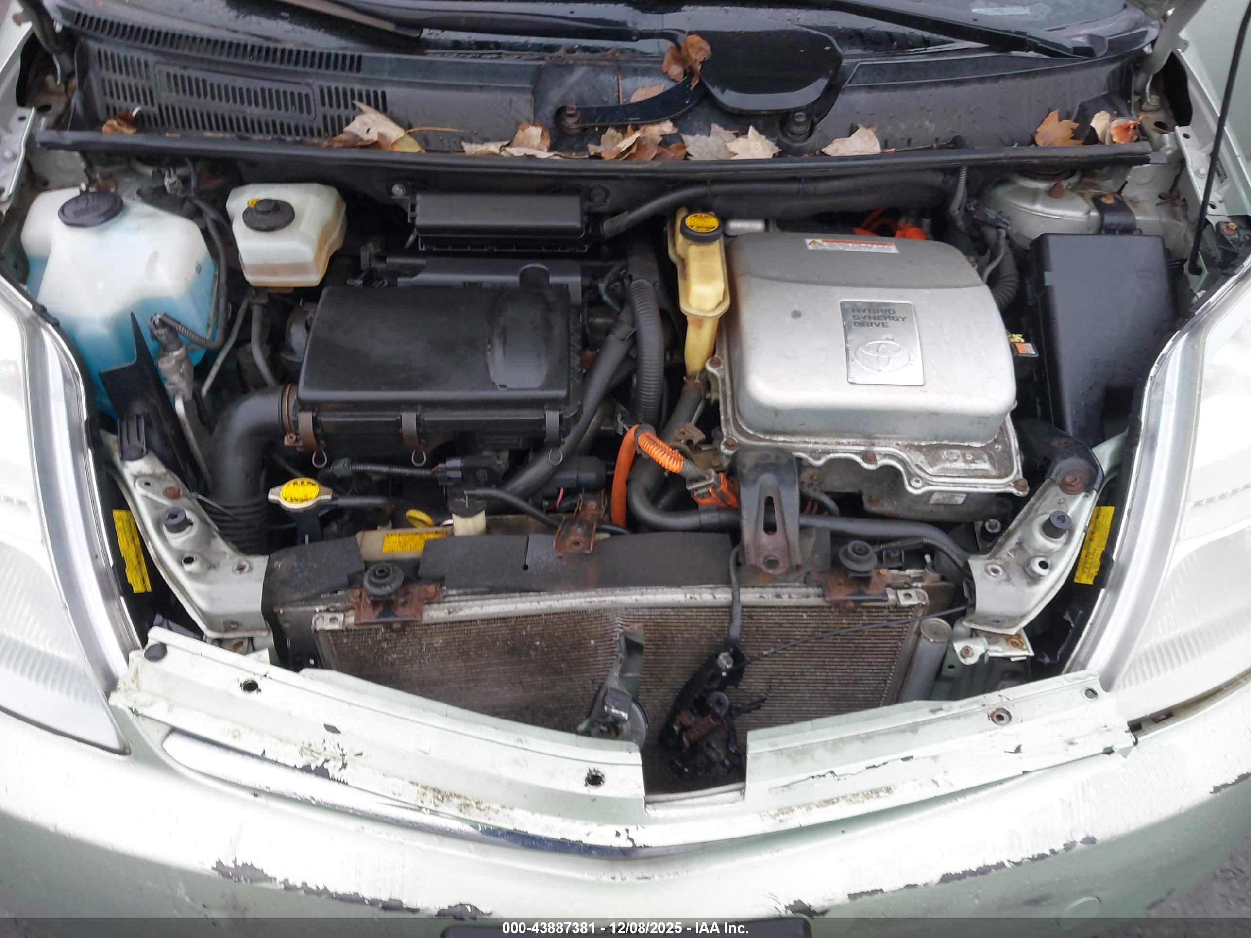 TOYOTA PRIUS image 10
