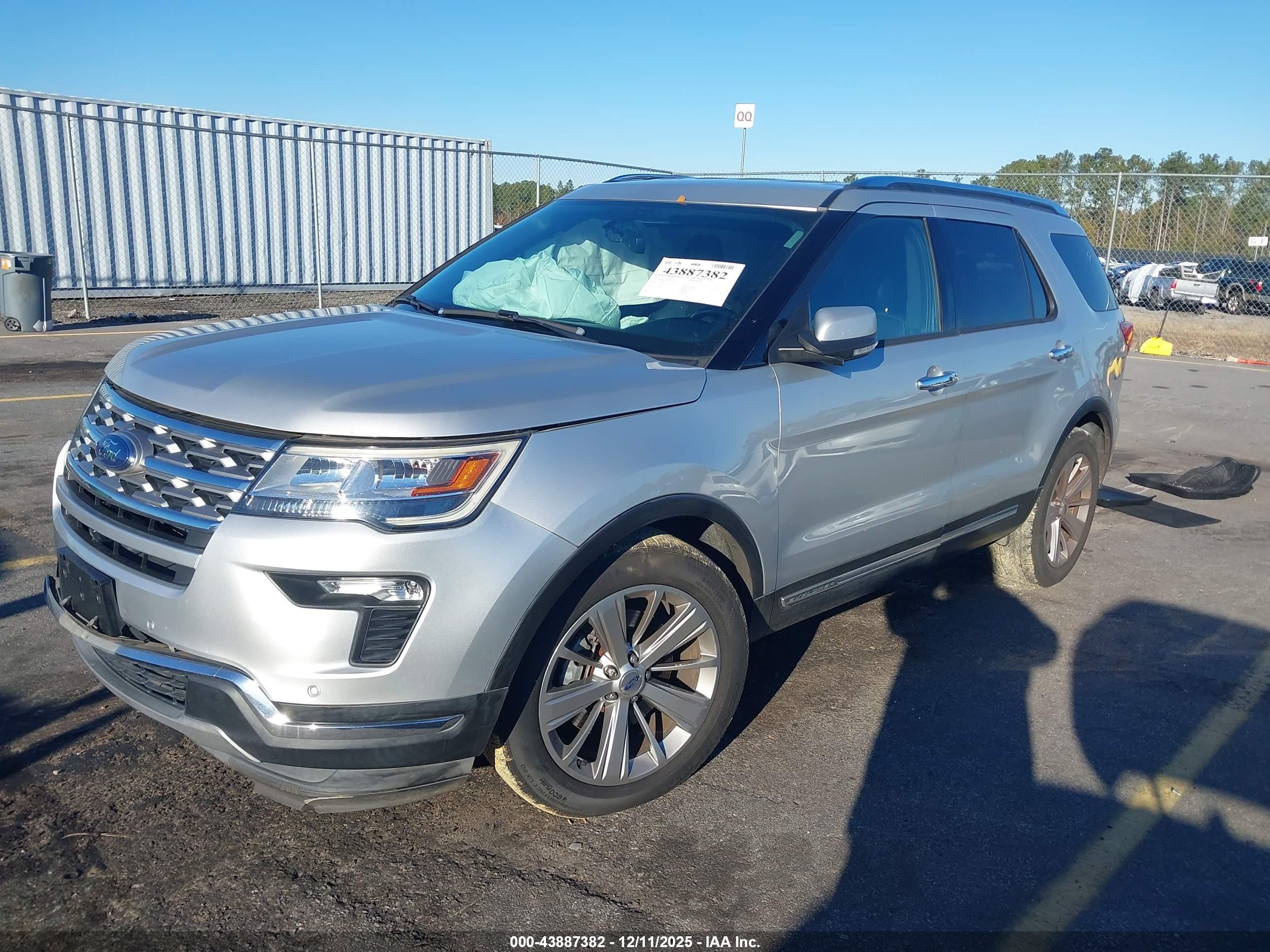 FORD EXPLORER image 2