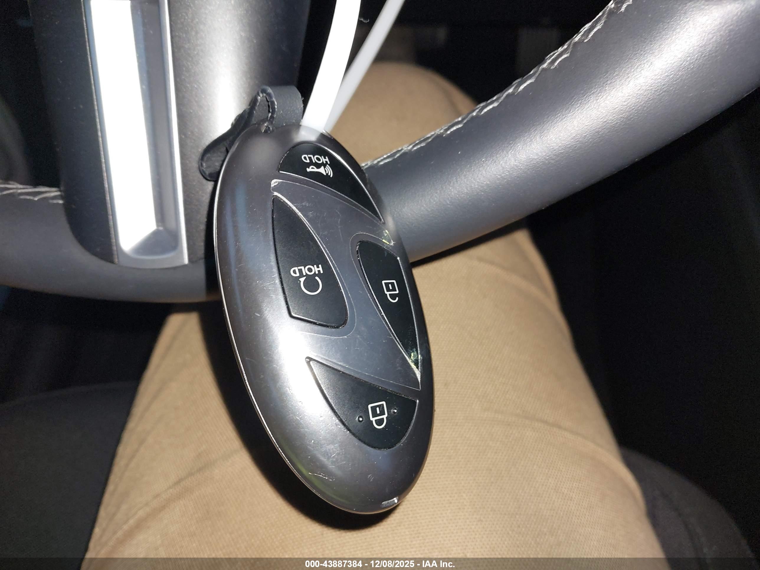 HYUNDAI KONA image 11