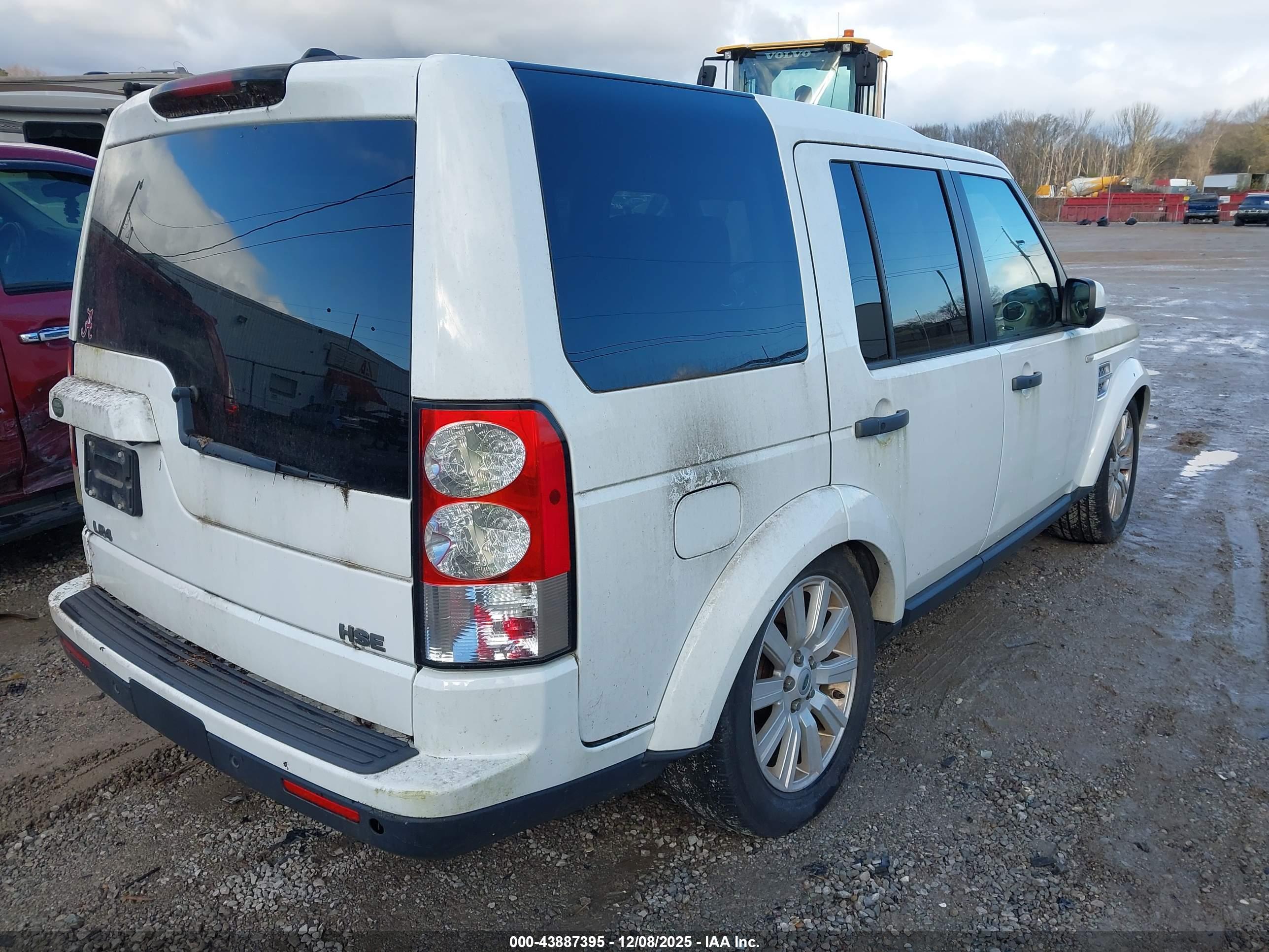 LAND ROVER image 4