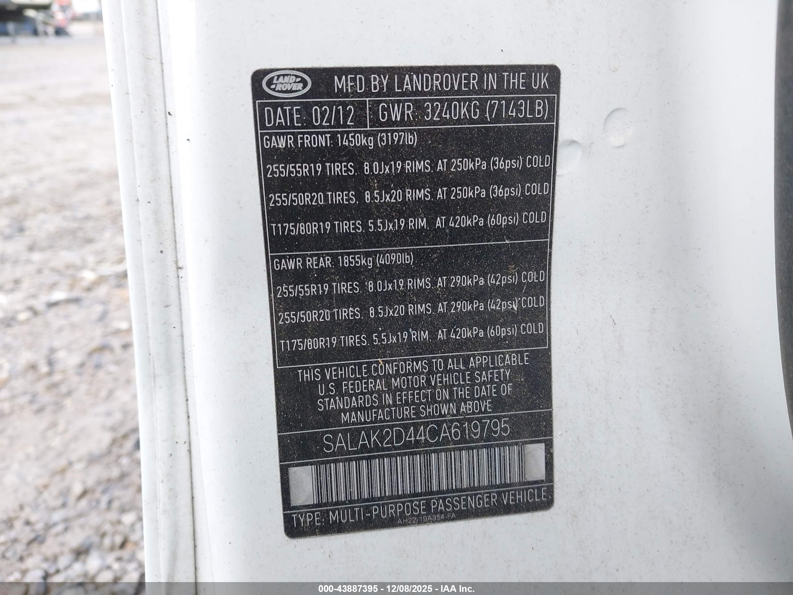 LAND ROVER image 9