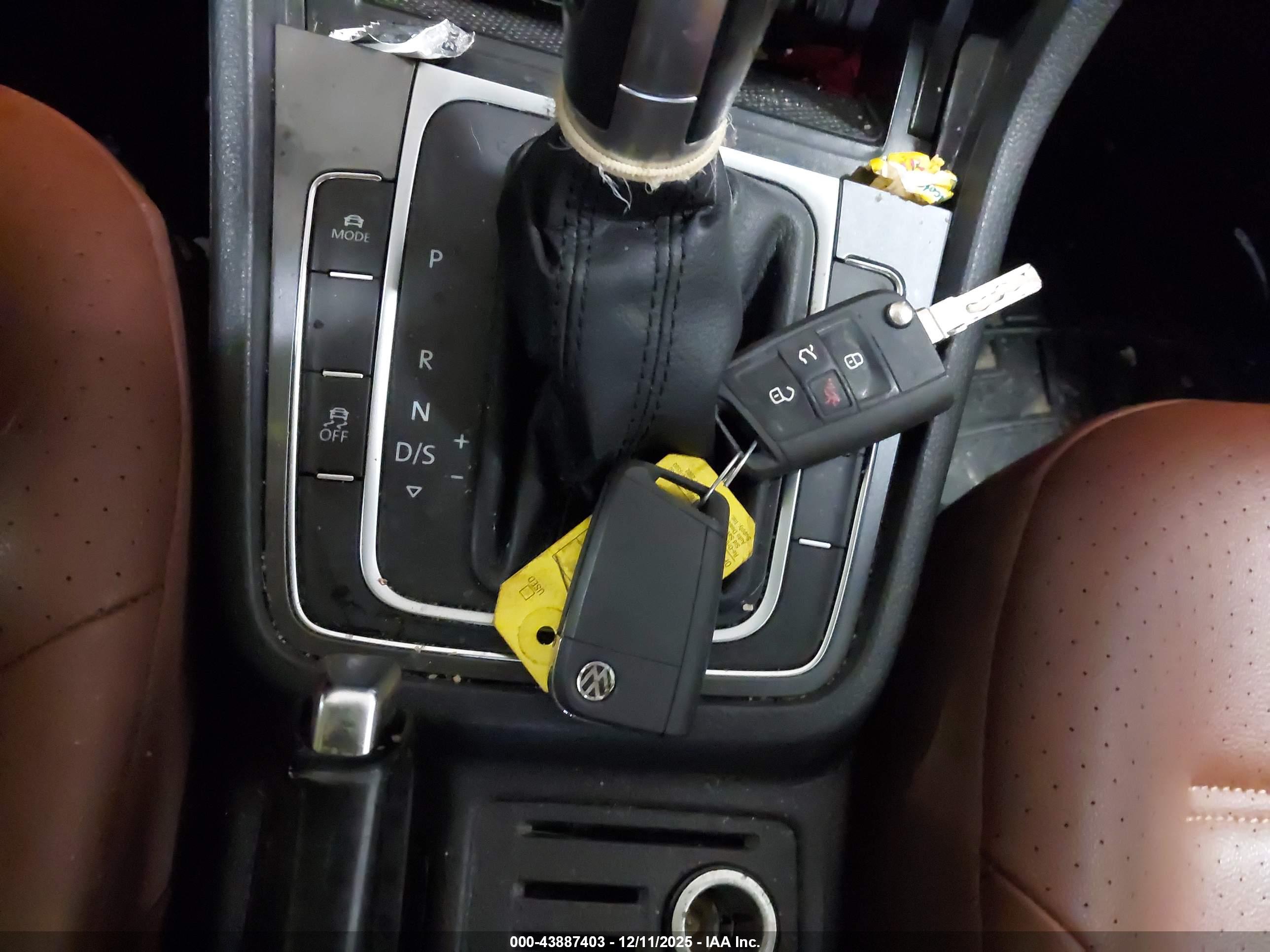 VOLKSWAGEN GOLF image 11