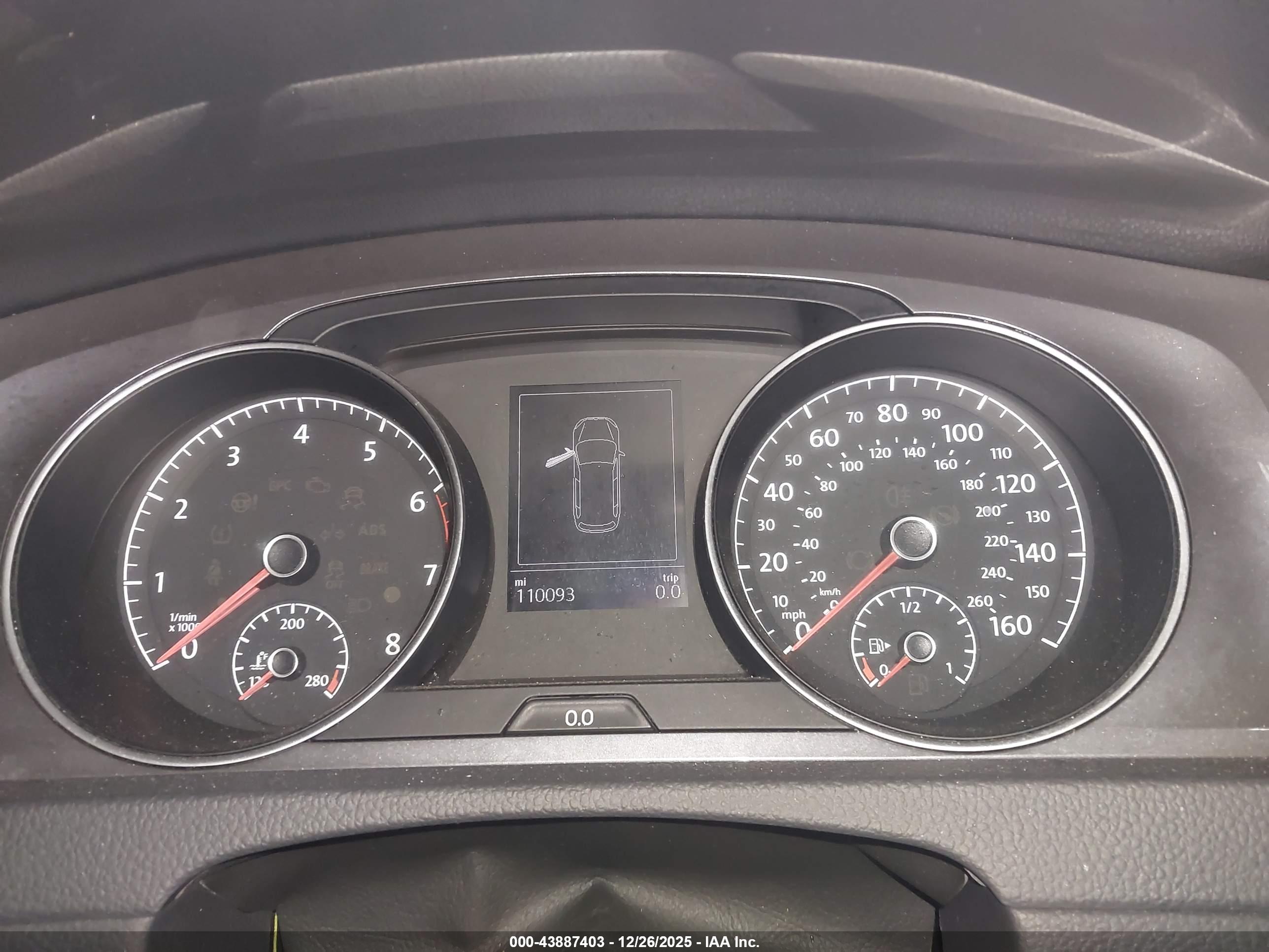VOLKSWAGEN GOLF image 7