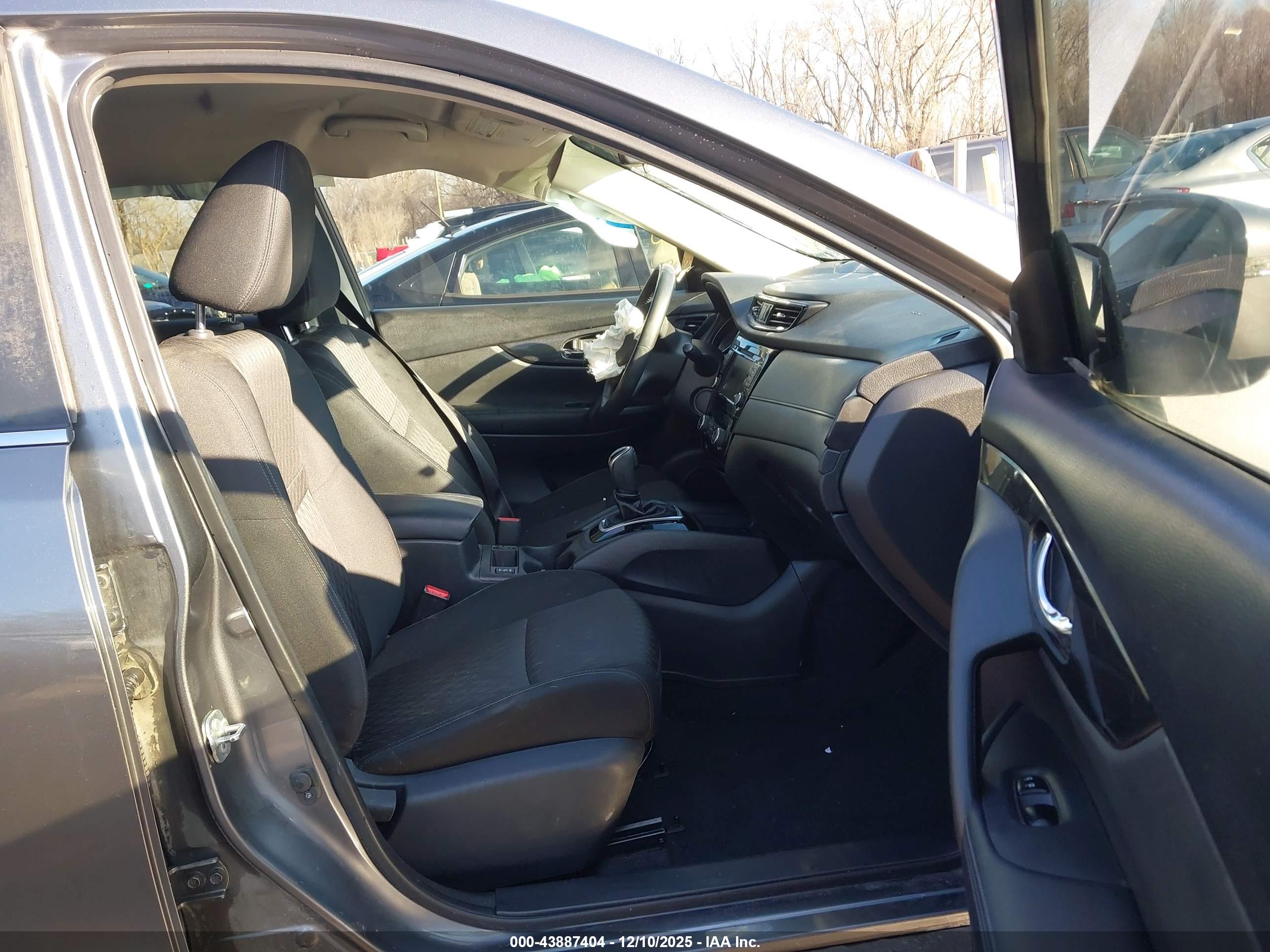NISSAN ROGUE image 5