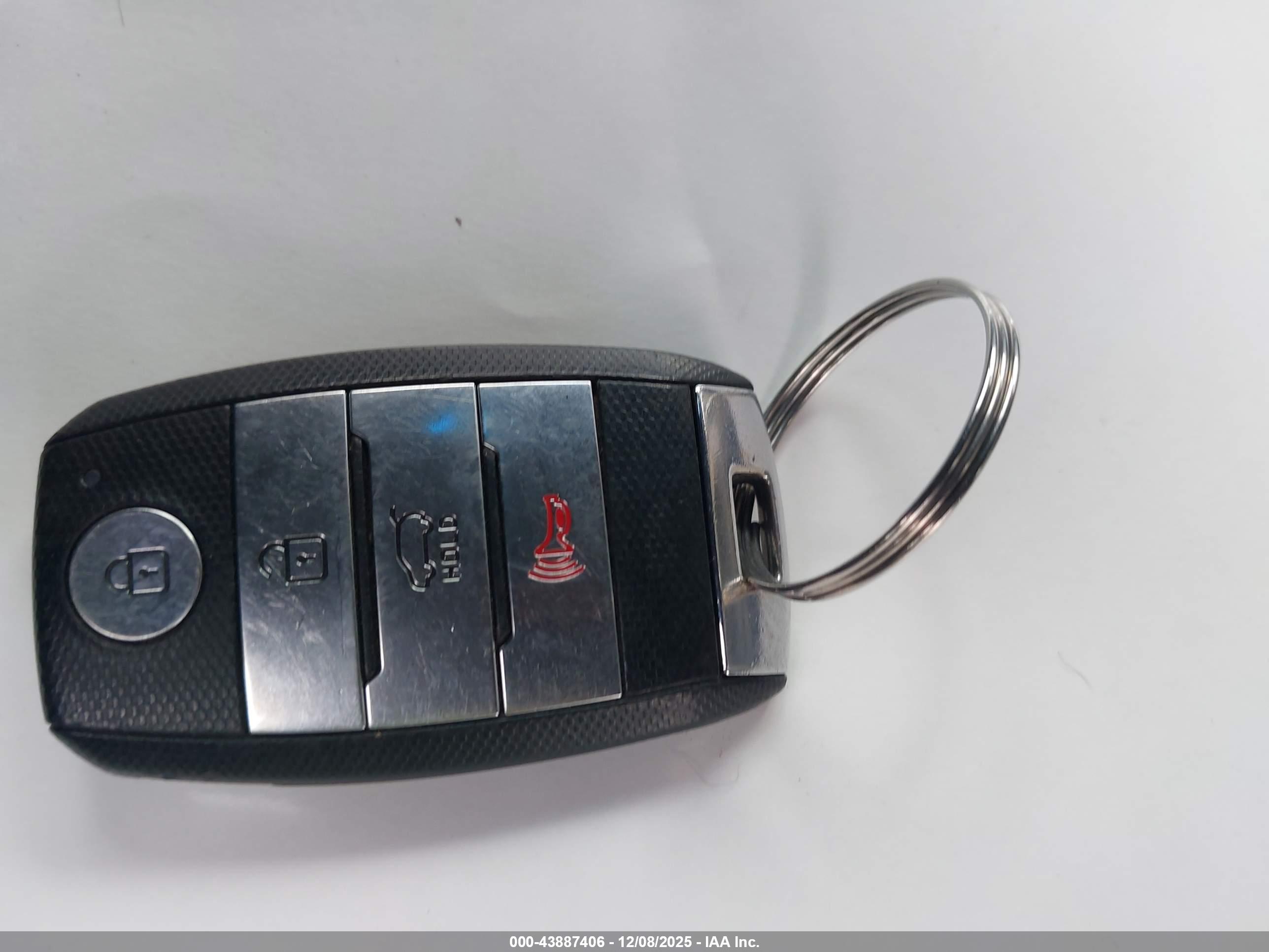 KIA SPORTAGE image 11