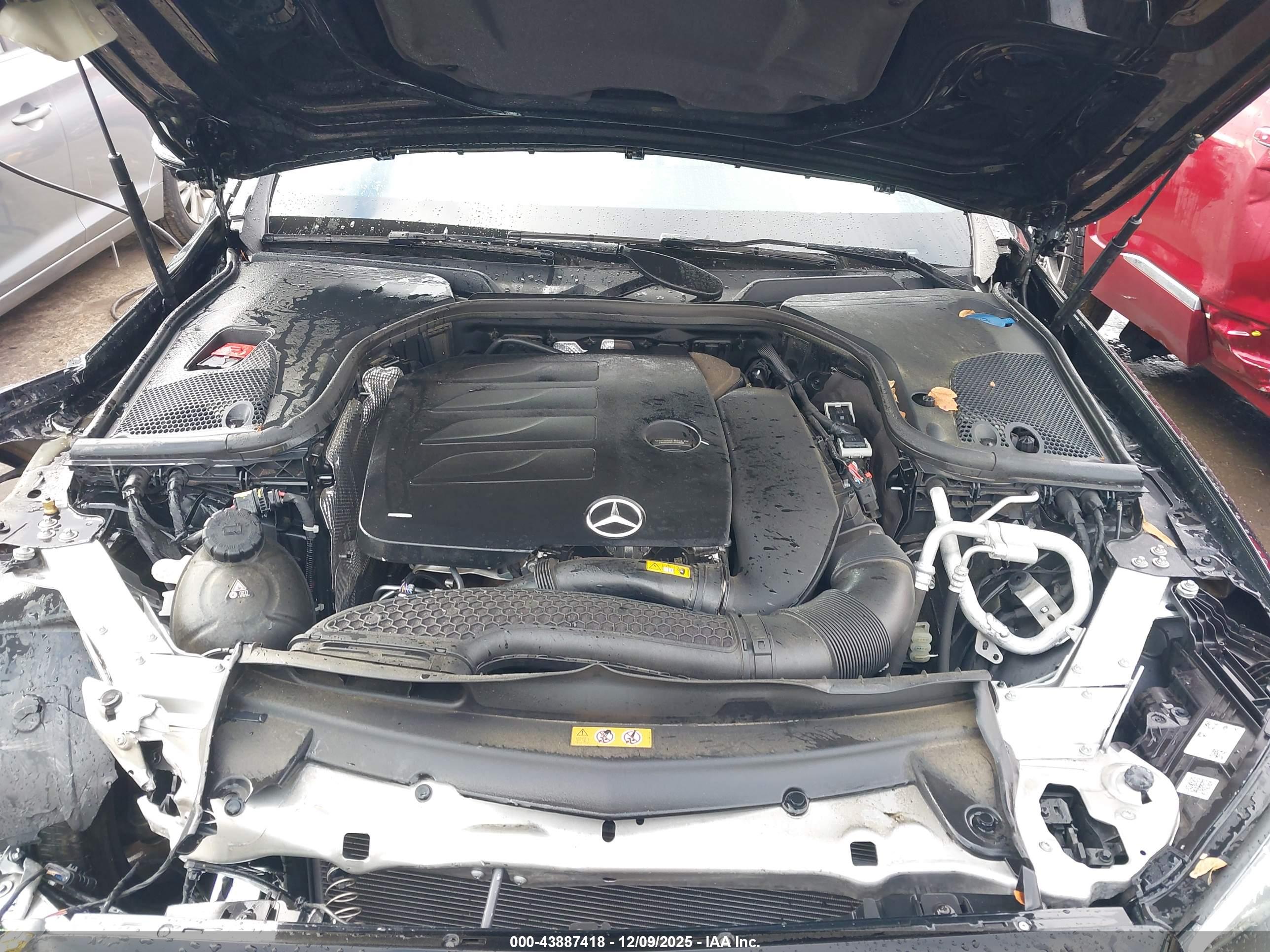 MERCEDES-BENZ E image 10