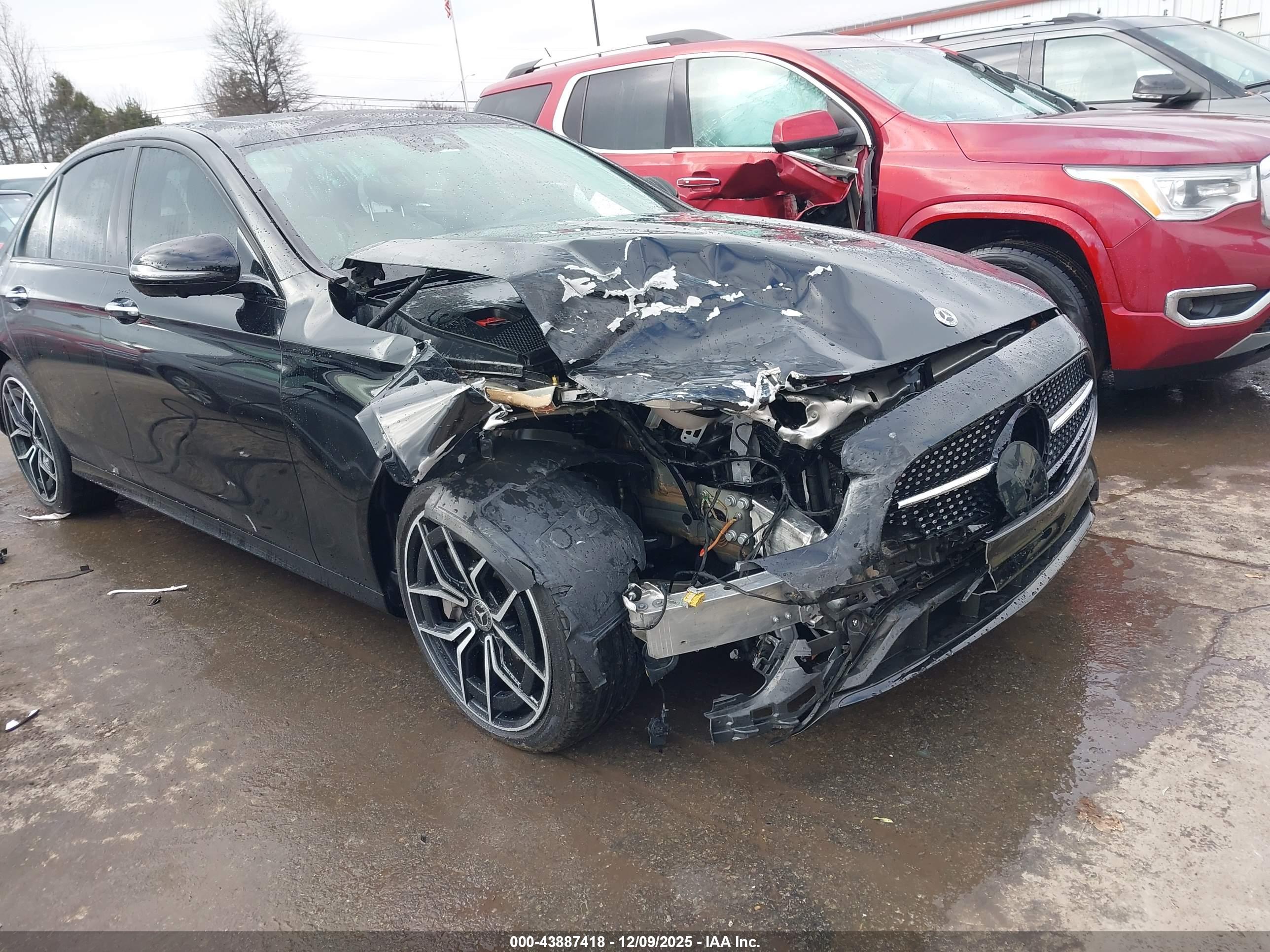 MERCEDES-BENZ E image 6